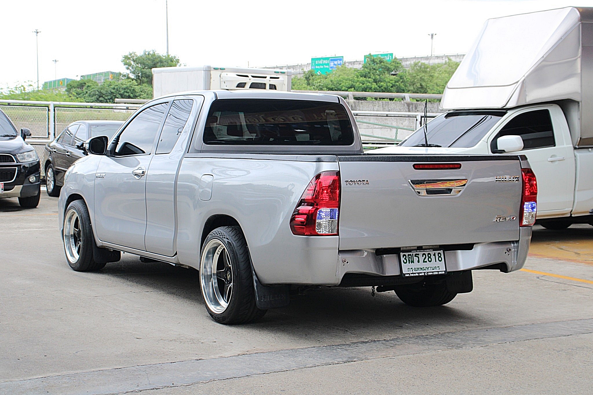 ถูกสุดในเวบ จัดได้ท่วมๆ ออกรถไม่ต้องใช้เงิน 2016 Toyota Hilux Revo SMARTCAB 2.4 J Plus M/T สีเทา เกียร์ธรรมดา