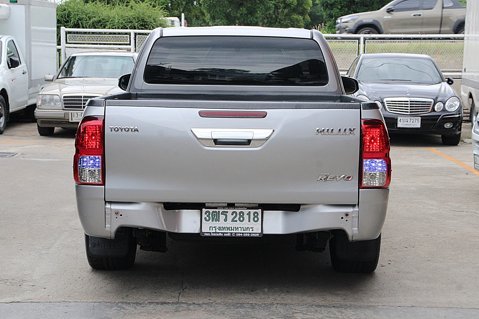 ถูกสุดในเวบ จัดได้ท่วมๆ ออกรถไม่ต้องใช้เงิน 2016 Toyota Hilux Revo SMARTCAB 2.4 J Plus M/T สีเทา เกียร์ธรรมดา (รูปที่ 8)