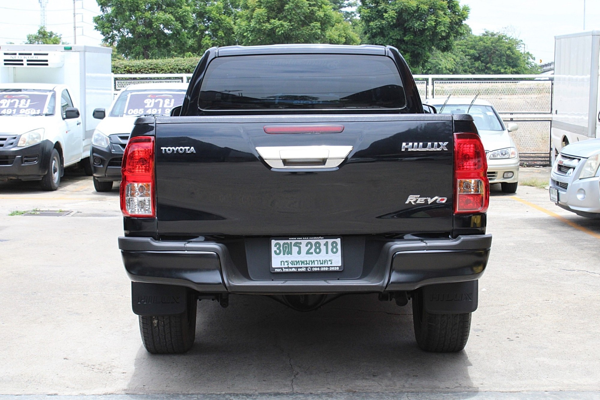 จัดได้5แสนต้นเหลือๆ 2016 Toyota Hilux Revo 2.4 E SMARTCAB Prerunner MT สีดำ เกียร์ธรรมดา 6 Speed (รูปที่ 4)