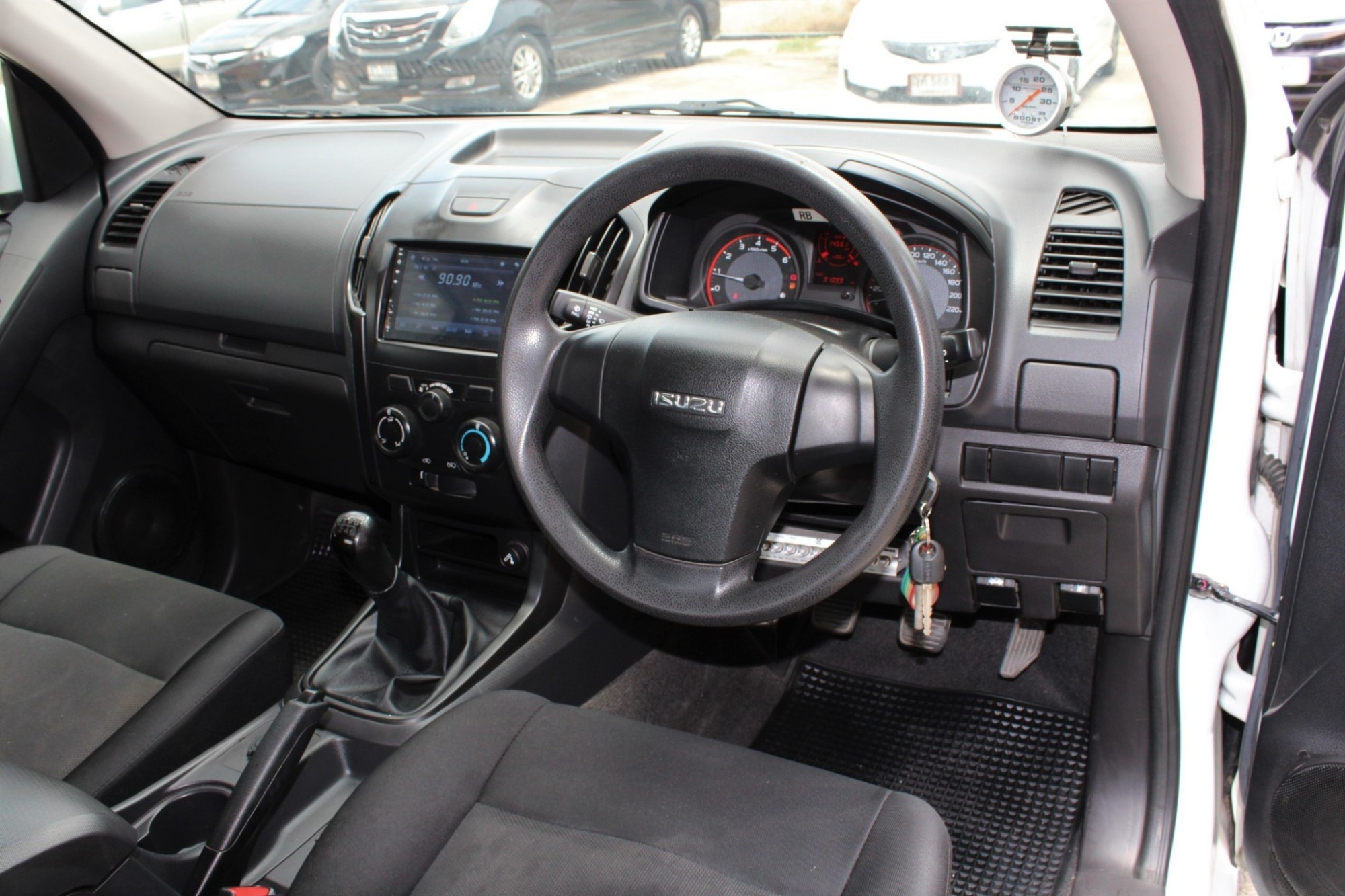 ไมล์แท้91xxx กม จัดได้ท่วมๆ จัดเหลือเงินยังได้ออกรถ0บาทได้เลย 2016 Isuzu D-Max SPACE CAB 1.9 L Ddi BLUE POWER MT สีขาว เกียร์ธรรมดา (รูปที่ 12)