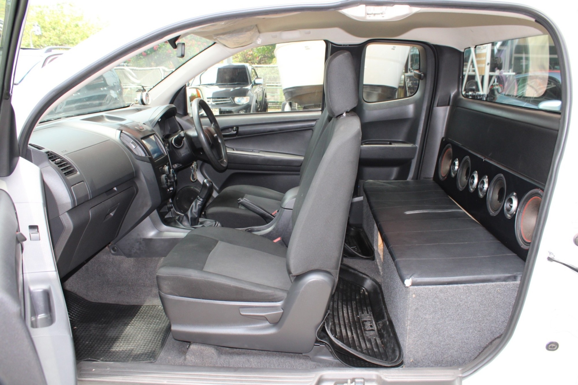 ไมล์แท้91xxx กม จัดได้ท่วมๆ จัดเหลือเงินยังได้ออกรถ0บาทได้เลย 2016 Isuzu D-Max SPACE CAB 1.9 L Ddi BLUE POWER MT สีขาว เกียร์ธรรมดา (รูปที่ 3)
