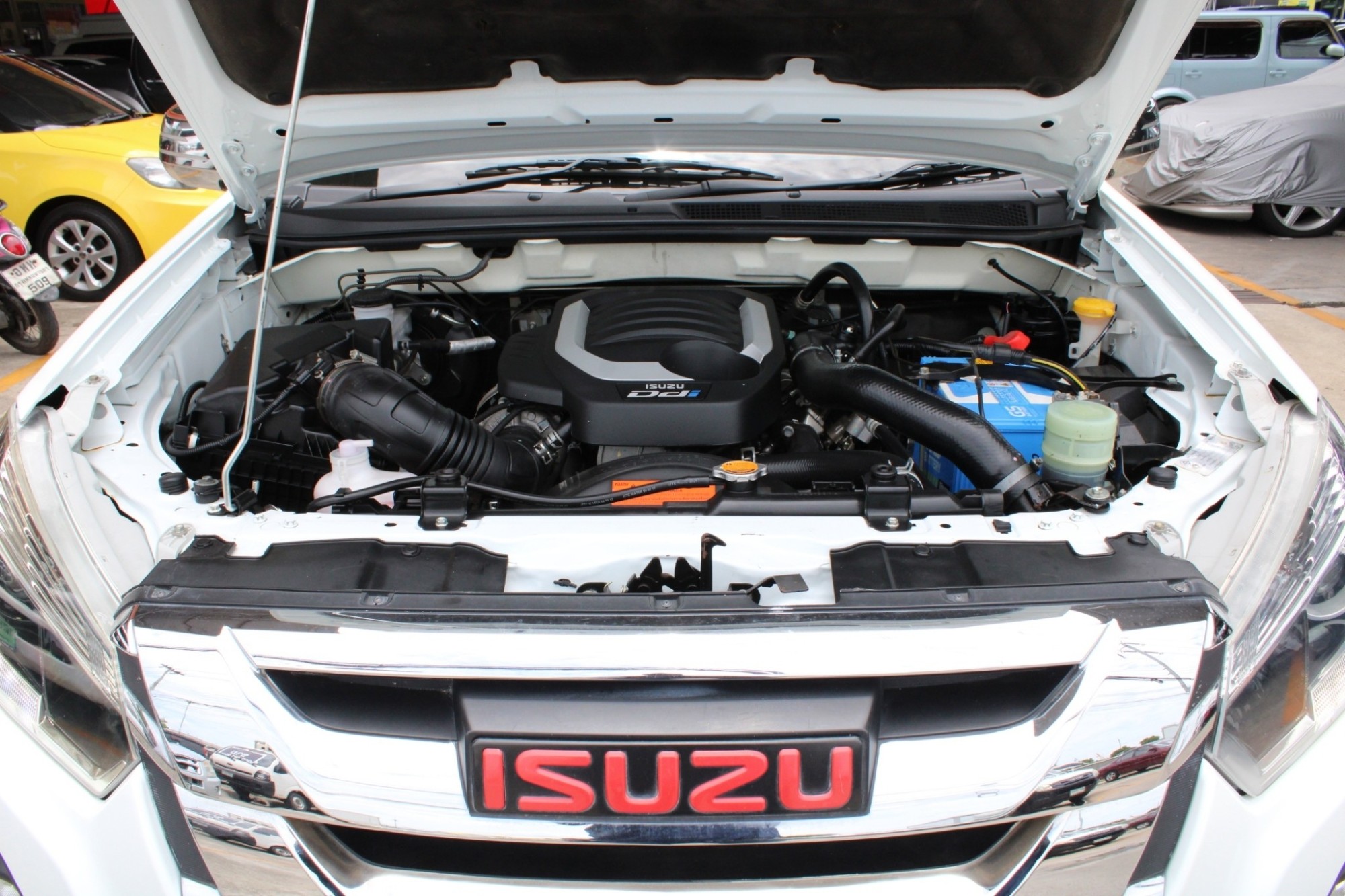 👉 ฟรีดาวน์ 👉 ดอกเบี้ย 0 % 1 ปี 👉ขับฟรี 3 เดือน 2017 Isuzu D-Max Hi-Lander SPACE CAB 1.9 L Ddi BLUE POWER MT สีขาว (รูปที่ 12)
