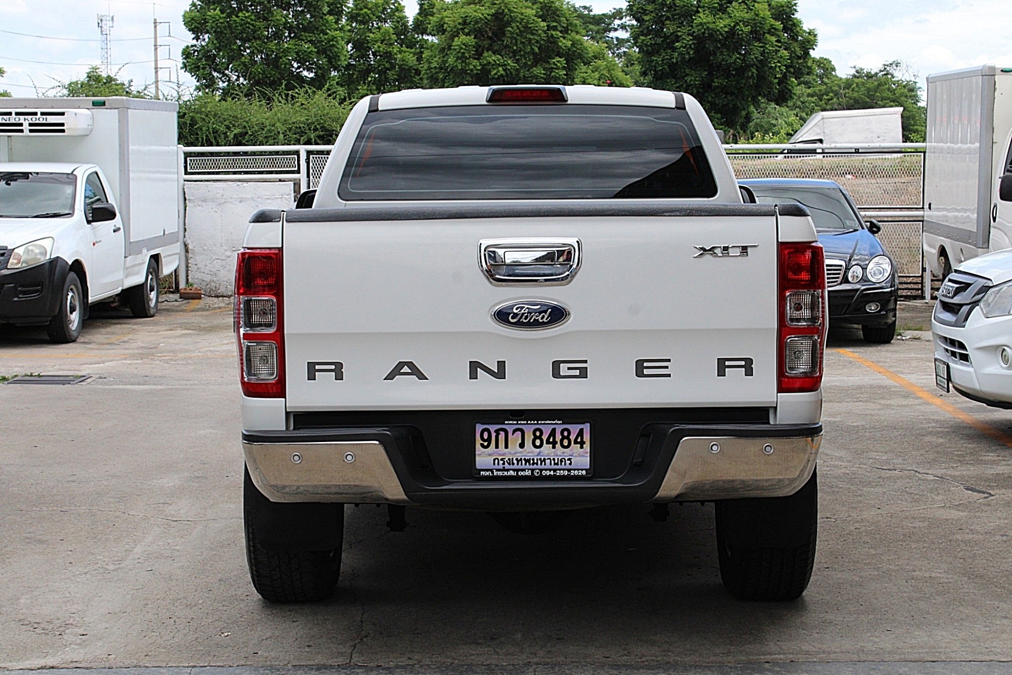 จัดได้ถึง 520000 ออกรถ0บาท 2016 Ford Ranger 2.2 XLT DOUBLE CAB Hi-Rider AT สีขาว เกียร์ออโต้ มือเดียวออกห้าง (รูปที่ 4)