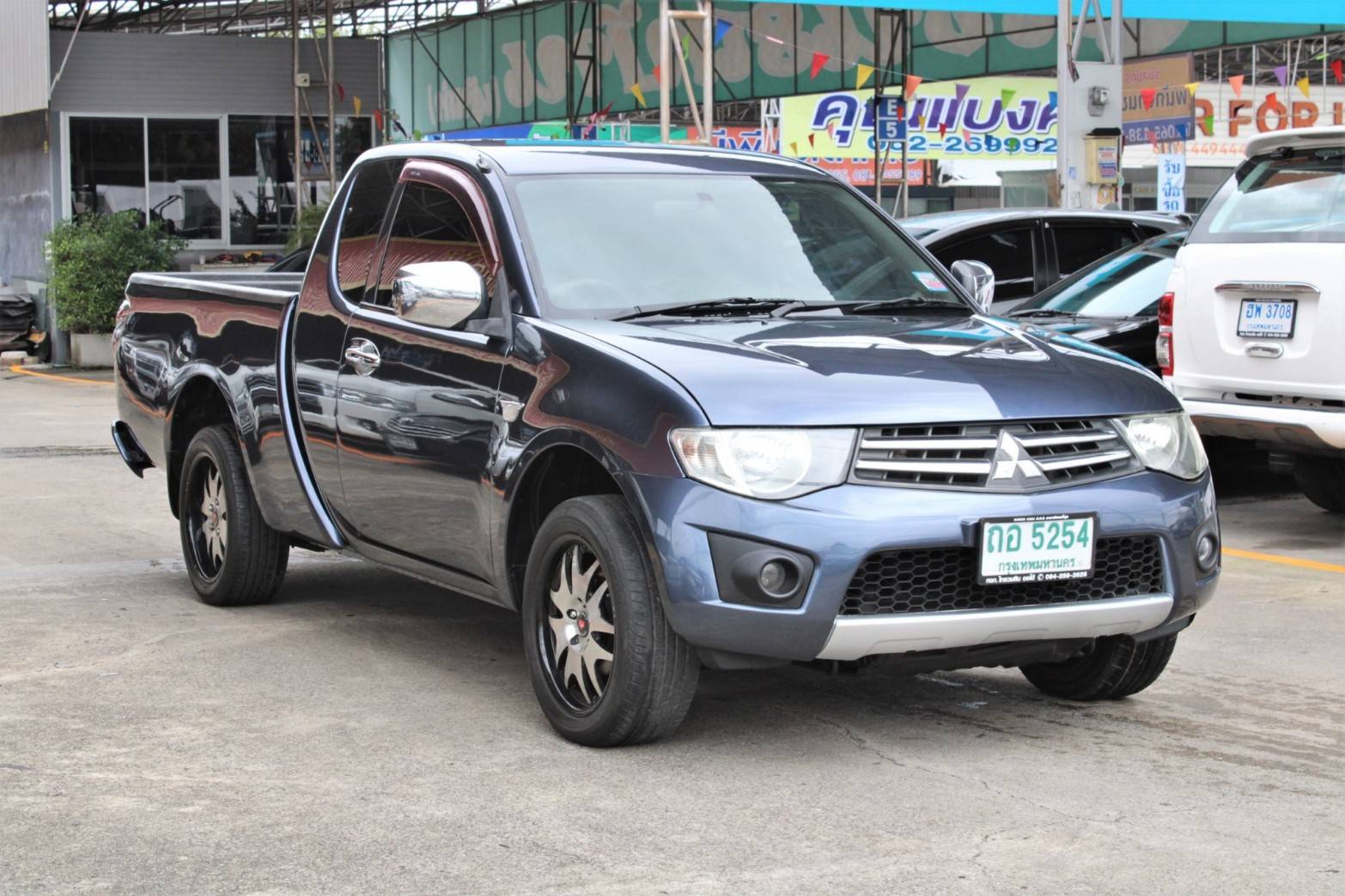 กะบะแคปผ่อน3000 ประวัติดีฟรีดาวน์ ออกรถ 0 บาท 2010 Mitsubishi Triton 2.4 GLX MEGA CAB MT สีน้ำเงิน เกียร์ธรรมดา เบนซิล