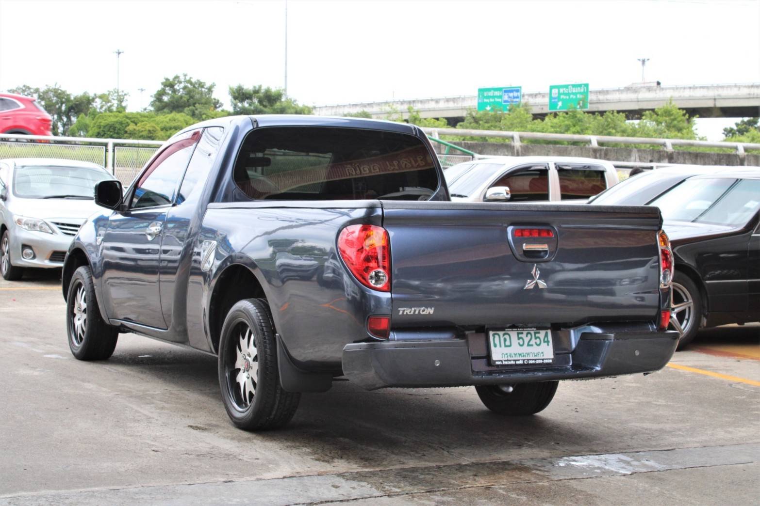 กะบะแคปผ่อน3000 ประวัติดีฟรีดาวน์ ออกรถ 0 บาท 2010 Mitsubishi Triton 2.4 GLX MEGA CAB MT สีน้ำเงิน เกียร์ธรรมดา เบนซิล (รูปที่ 8)