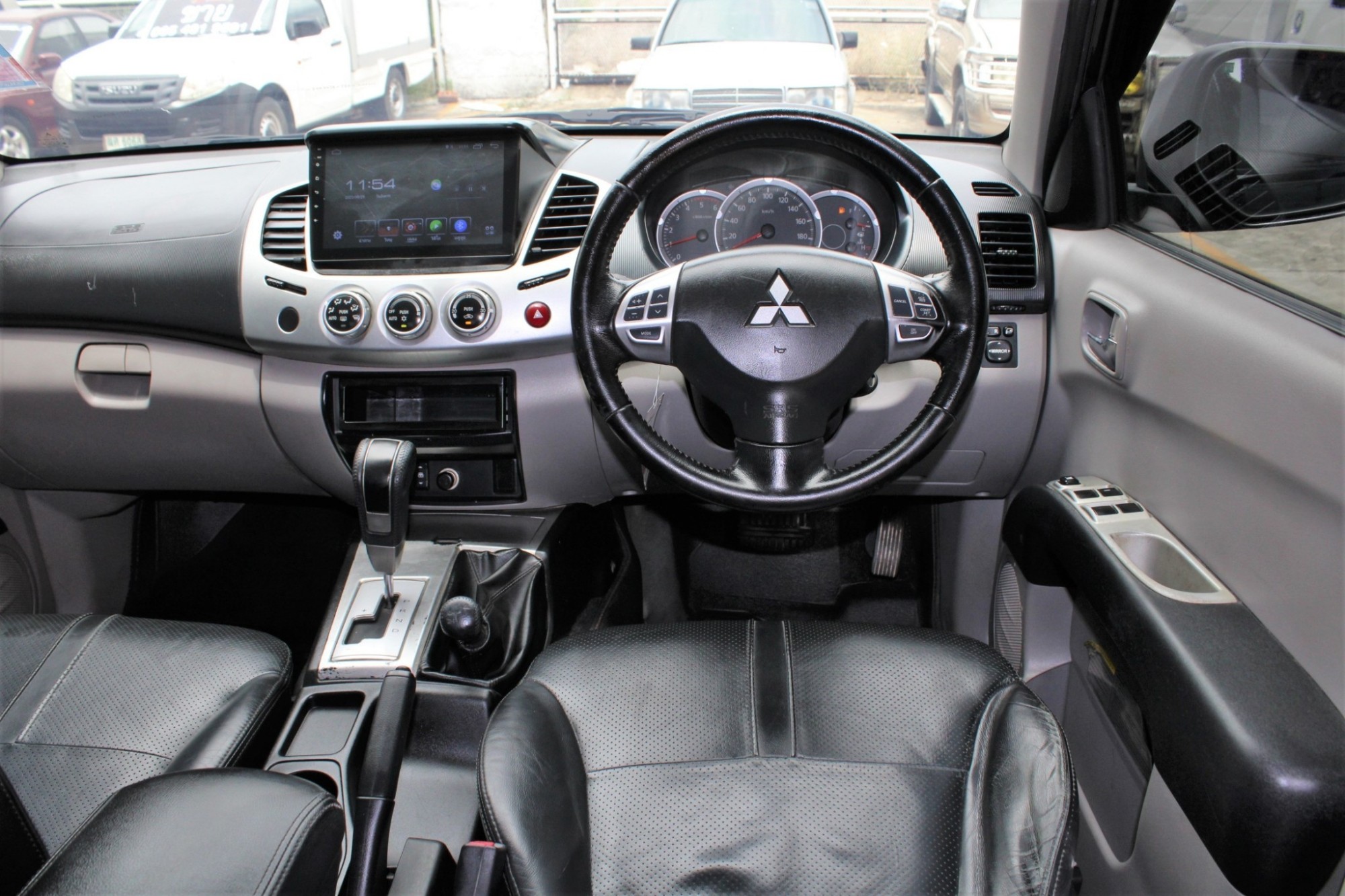 4x4 Mitsubishi Triton 2.5 DOUBLE CAB GLS 4WD AT สีดำ เกียร์ออโต้ 4ประตู (รูปที่ 10)