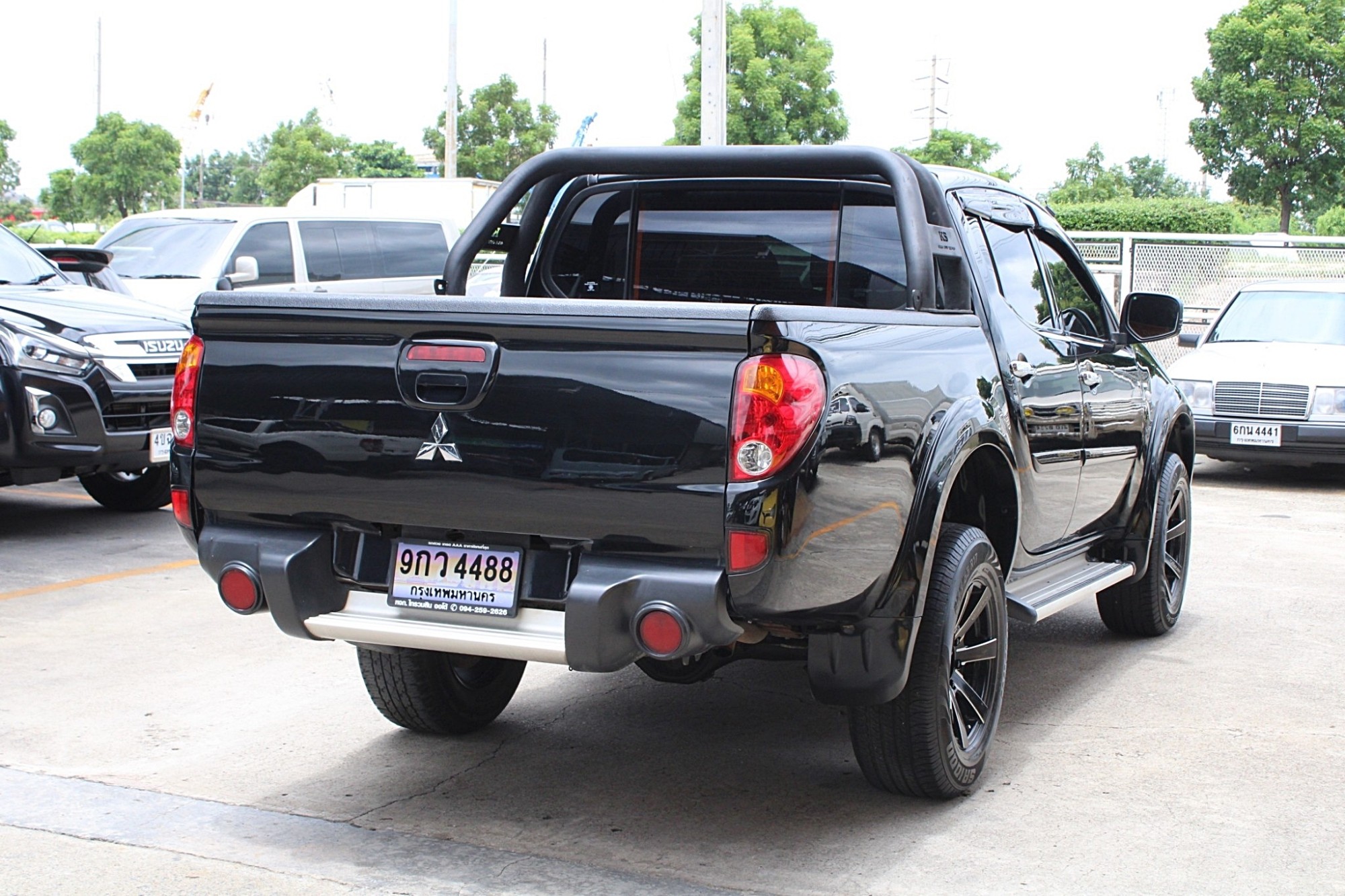 4x4 Mitsubishi Triton 2.5 DOUBLE CAB GLS 4WD AT สีดำ เกียร์ออโต้ 4ประตู (รูปที่ 5)