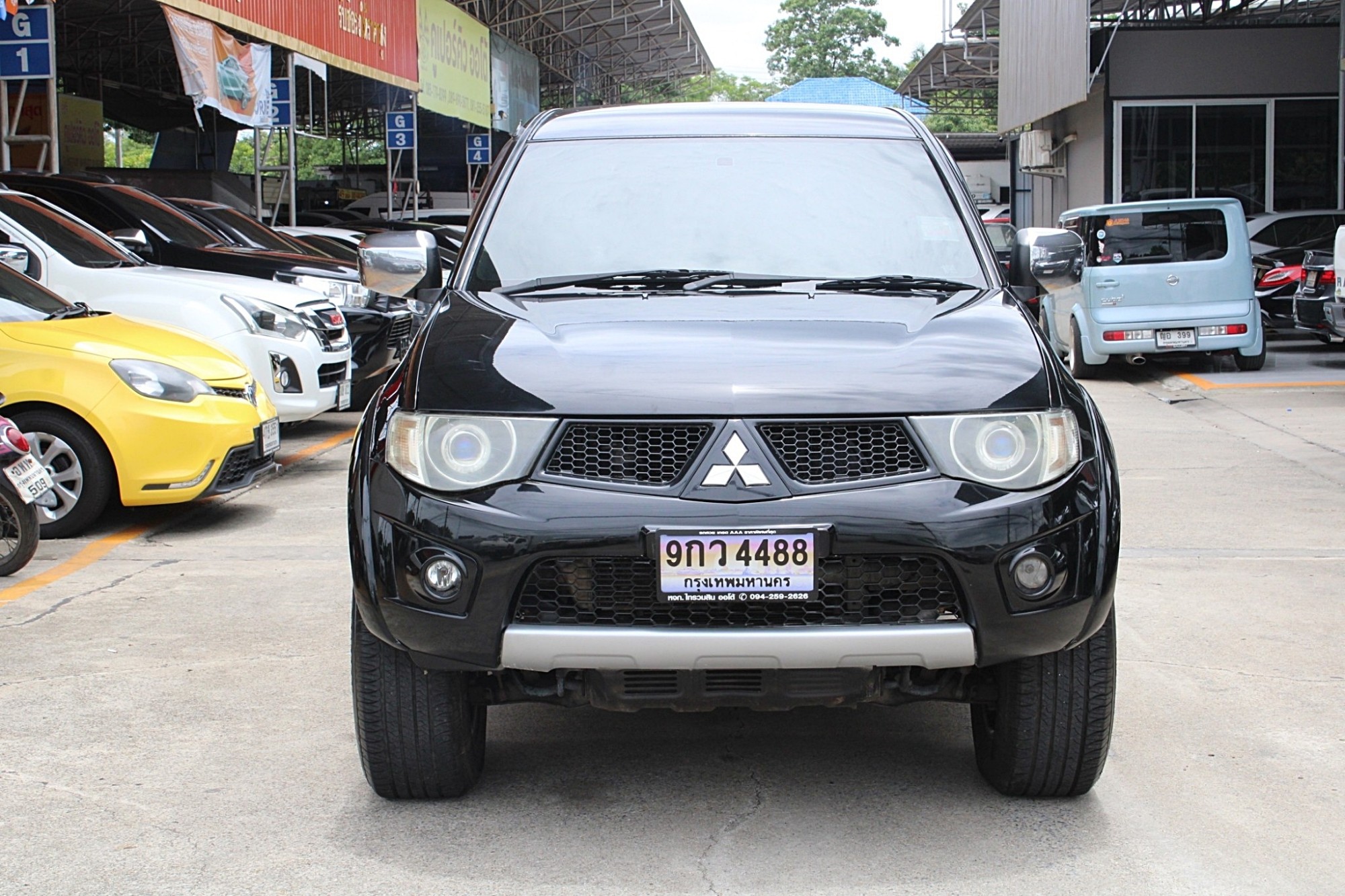 4x4 Mitsubishi Triton 2.5 DOUBLE CAB GLS 4WD AT สีดำ เกียร์ออโต้ 4ประตู