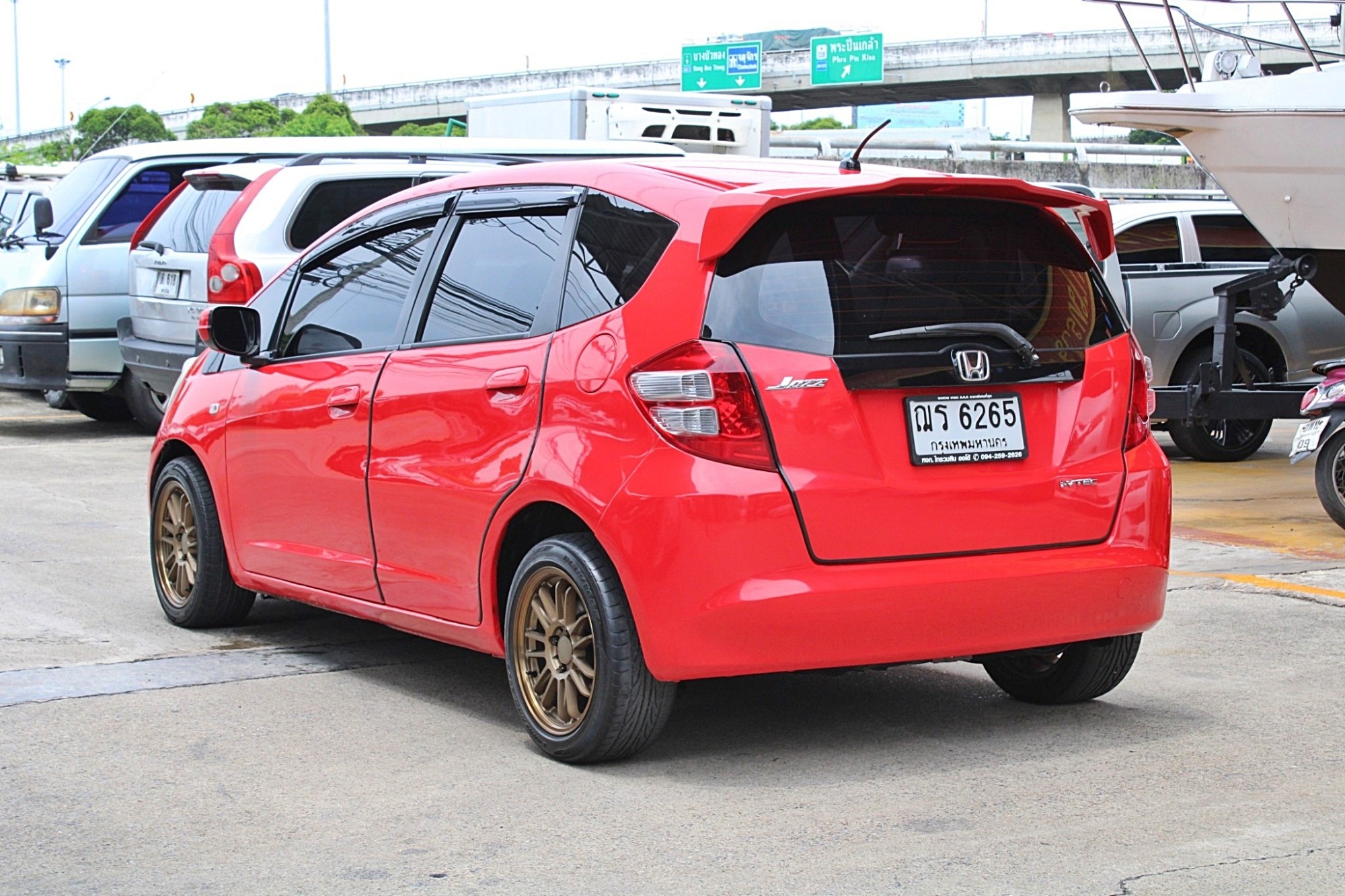 ผ่อน 4xxx 2009 Honda Jazz 1.5 V i-VTEC AT สีแดงนกแก้ว เกียร์ออโต้ ทรงดีสีใหม่ ไม่มีชนอุบัติเหตุหนัก ภายในเดิม เครื่องเดิมๆ (รูปที่ 5)
