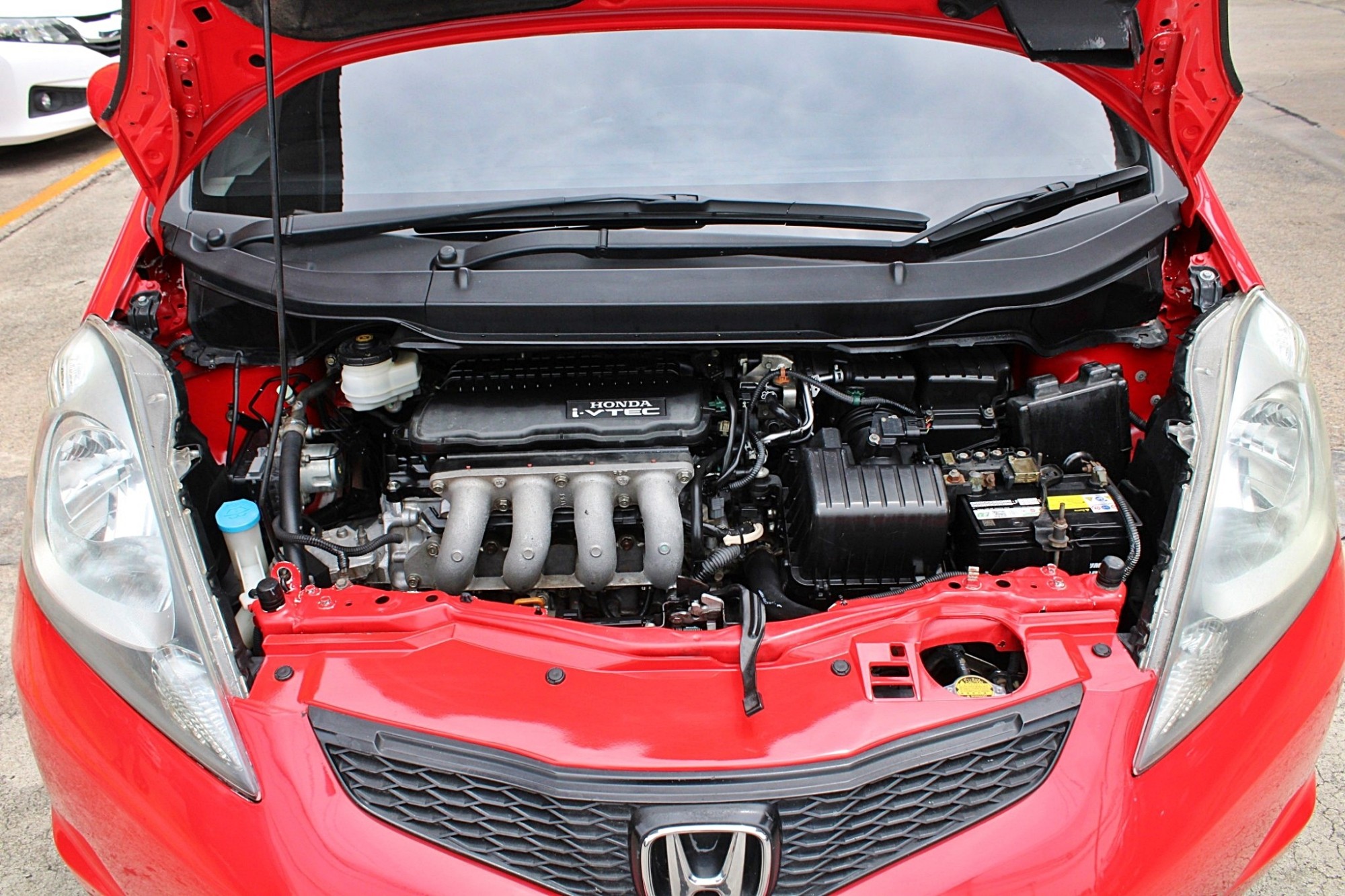 ผ่อน 4xxx 2009 Honda Jazz 1.5 V i-VTEC AT สีแดงนกแก้ว เกียร์ออโต้ ทรงดีสีใหม่ ไม่มีชนอุบัติเหตุหนัก ภายในเดิม เครื่องเดิมๆ (รูปที่ 7)