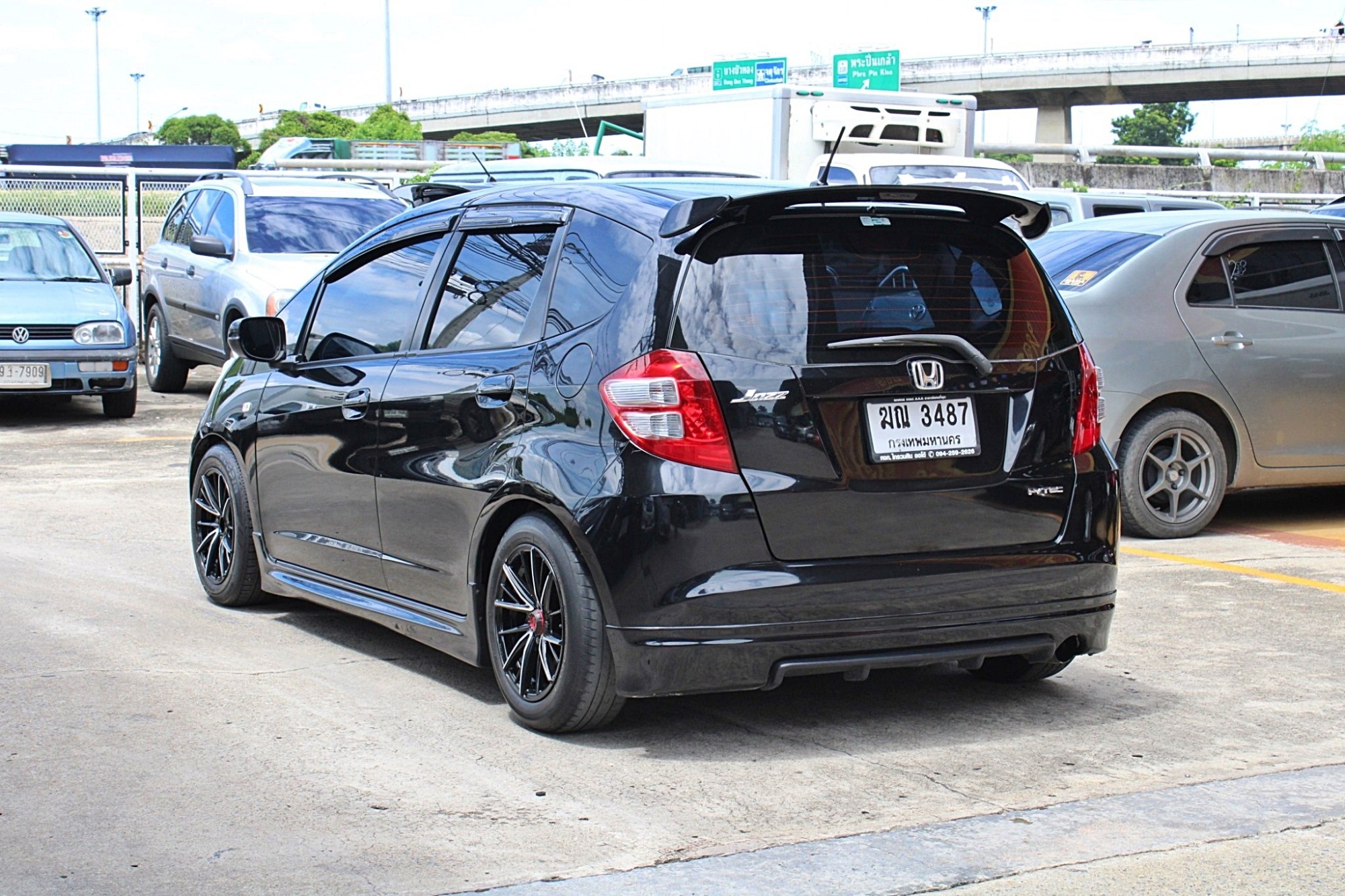 2010 Honda Jazz 1.5 S i-VTEC A/T สีดำ ออโต้ รถเดิมมากๆไม่แต่งอะไรเลย ไม่มีชน ขับดี