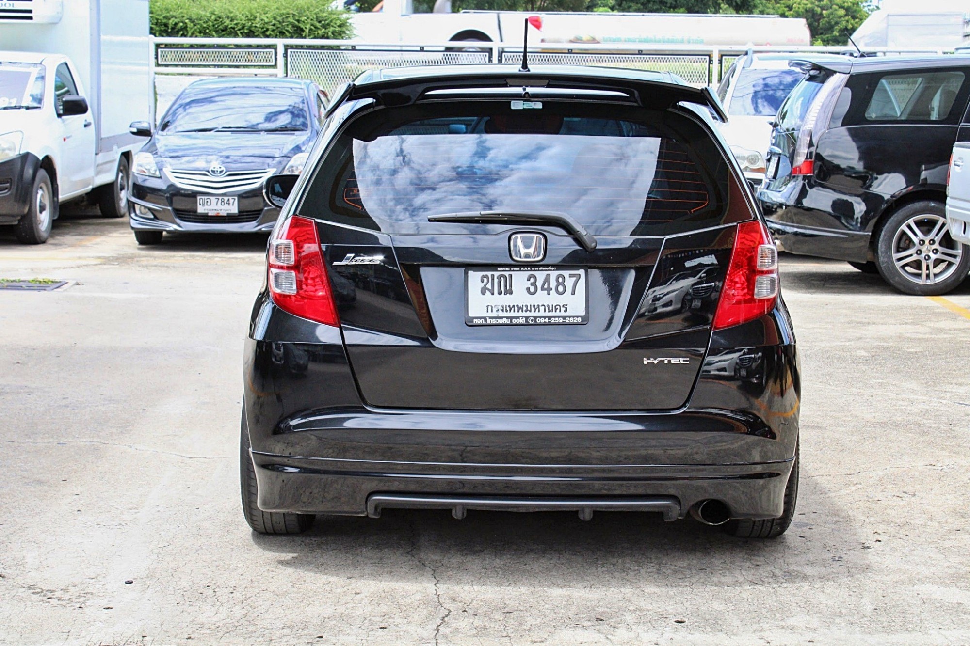 2010 Honda Jazz 1.5 S i-VTEC A/T สีดำ ออโต้ รถเดิมมากๆไม่แต่งอะไรเลย ไม่มีชน ขับดี (รูปที่ 6)