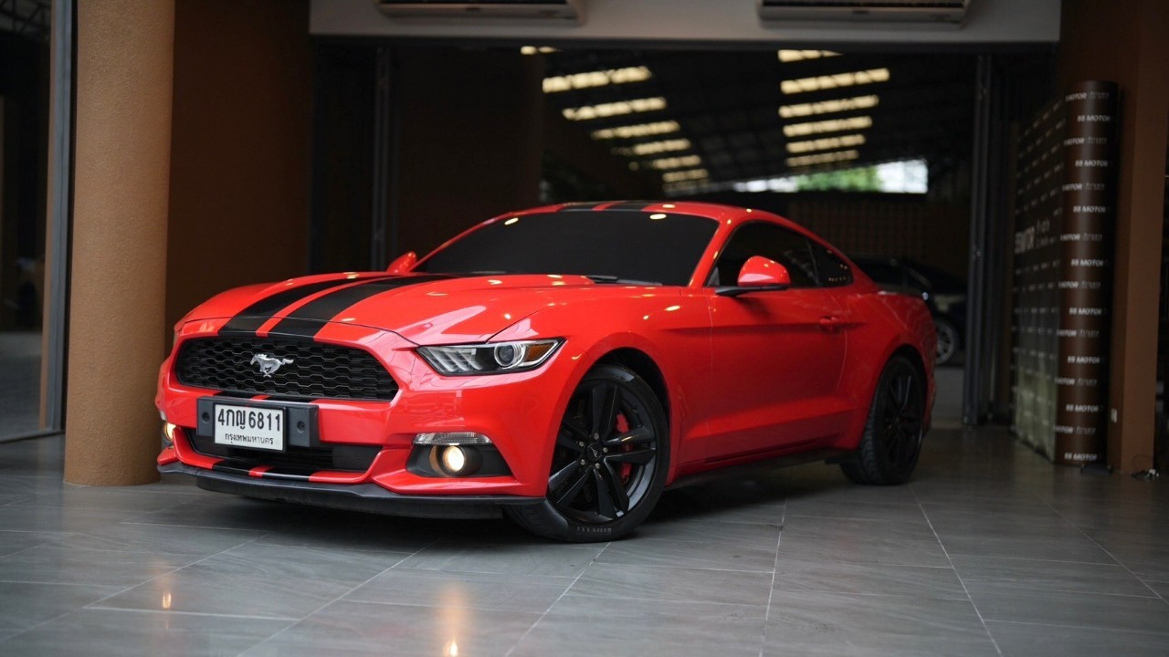 2016 Ford Mustang สีแดง (รูปที่ 2)