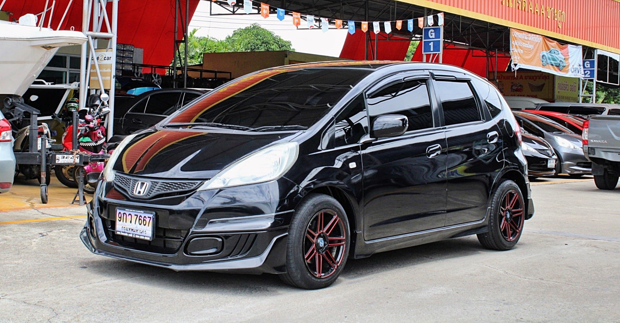 2012 Honda Jazz GE 1.5 V i-VTEC Hatchback AT สีดำ เกียร์ออโต้ CVT เบาะหนัง ภายในดำ Airbag Abs ดิสเบรค4ล้อ ไม่มีอุบัติเหตุ บอดี้สวยครับ (รูปที่ 9)
