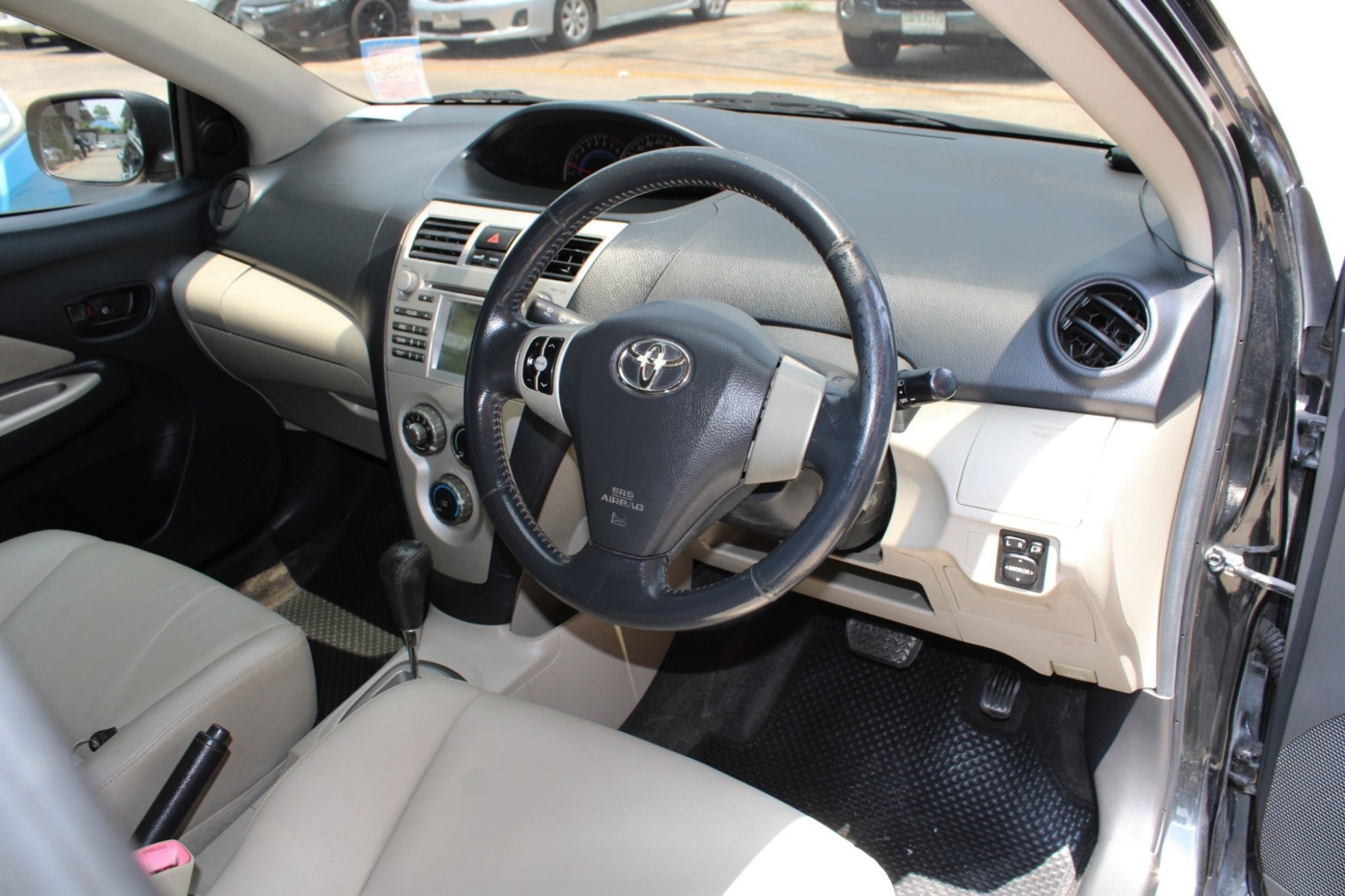ฟรีดาวน์ ผ่อน3xxx 2009 TOYOTA VIOS 1.5 G Limited AUTO สีดำ ปุ่มสต้าท (รูปที่ 7)
