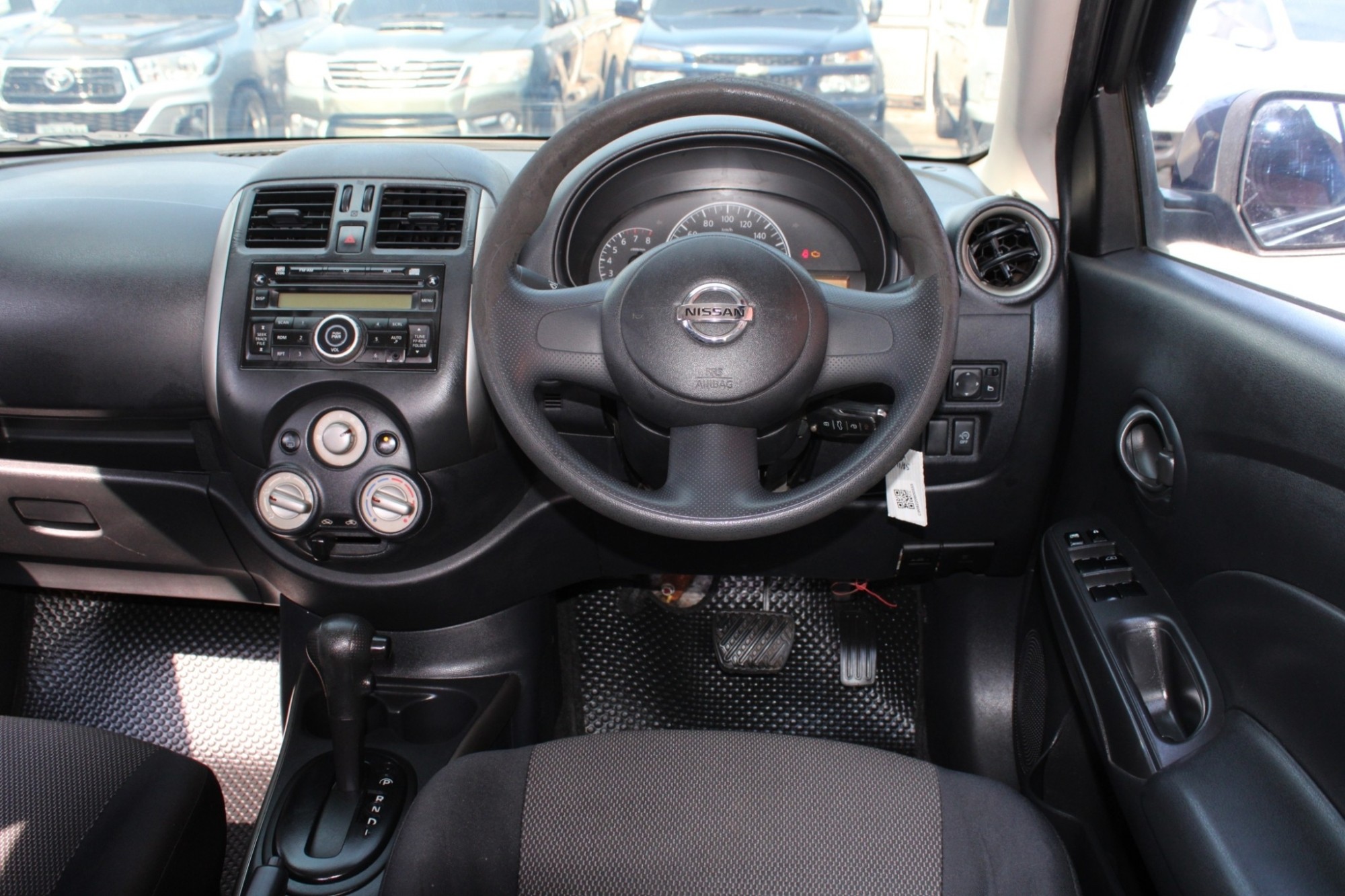 ผ่อน 2xxx 2012 Nissan Almera 1.2 E Pure Drive CVT AT สีน้ำเงิน เกียร์ออโต้ มือแรกออกห้าง สีเดิม น็อตโครงสร้างตัวรถไม่ขยับ รถเดิมสวยๆครับ (รูปที่ 6)