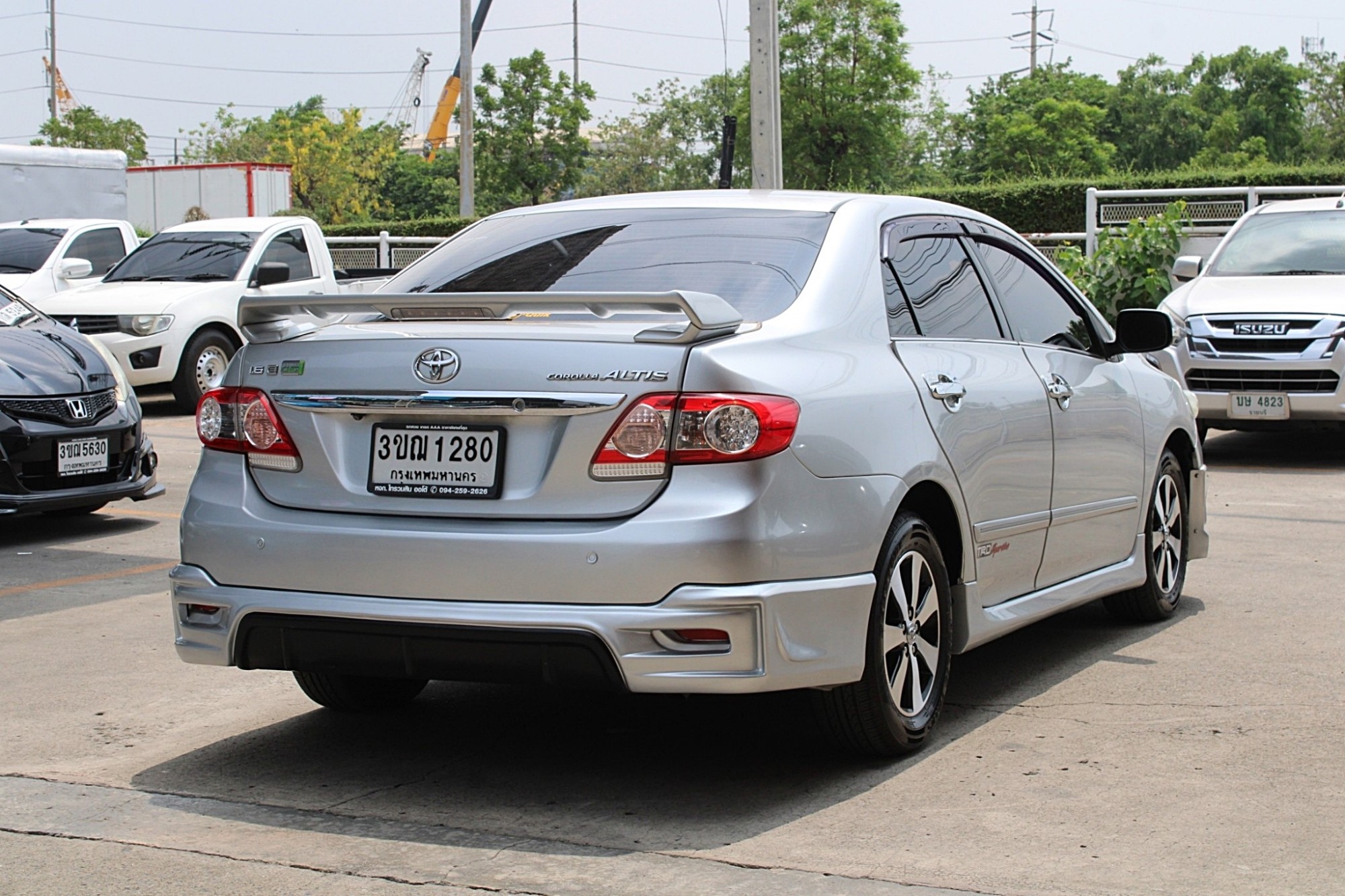 ผ่อน 3xxx 2013 Toyota Corolla Altis CNG 1.6 E Sedan AT สีบรอนซ์เงิน เกียร์ออโต้ (รูปที่ 5)