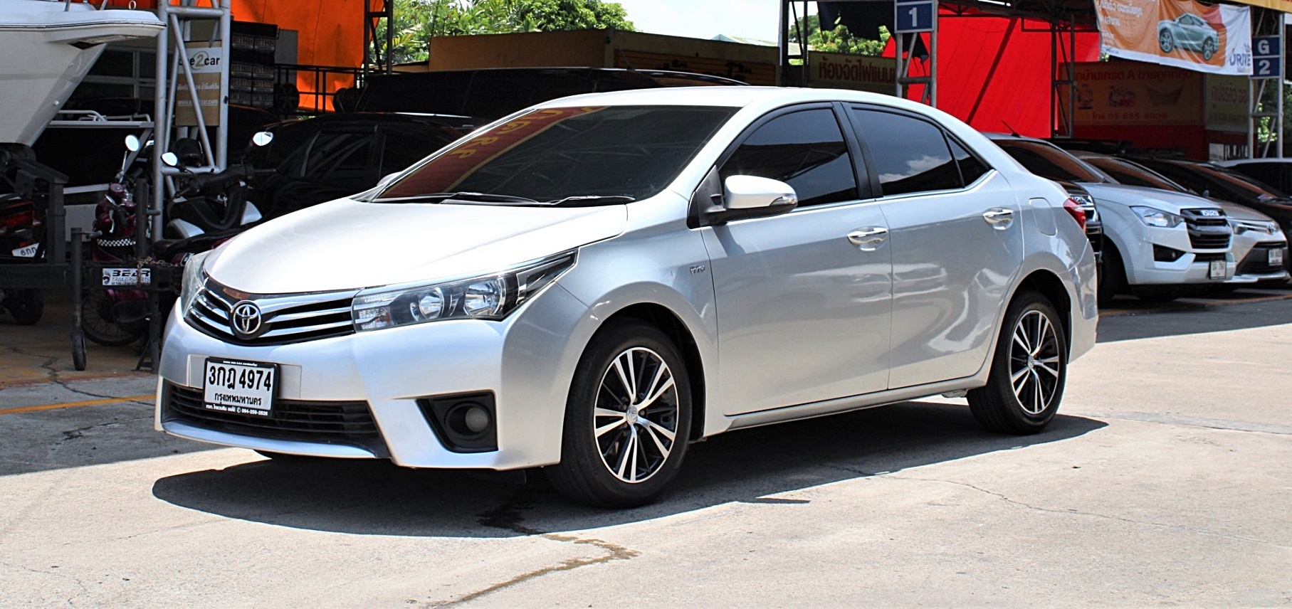 2014 Toyota Corolla Altis 1.6 G Dual VVti AT CVT 7 Speed สีบรอนซ์เงิน เกียร์ออโต้ทิปโทนิก รุ่นท๊อป