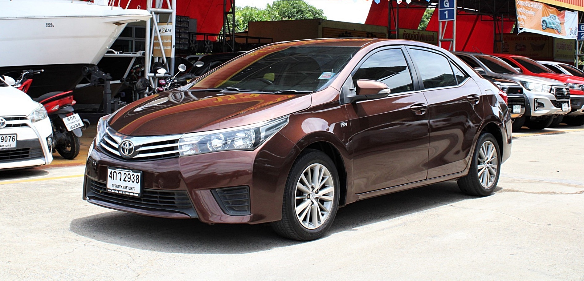 2015 toyota Altis Dual VVT-I 1.6 E CNG โรงงาน สีน้ำตาล (สีหายาก) เกียร์อัตโนมัติ Super CVT-I 7 Wonder Speed สุดประหยัด