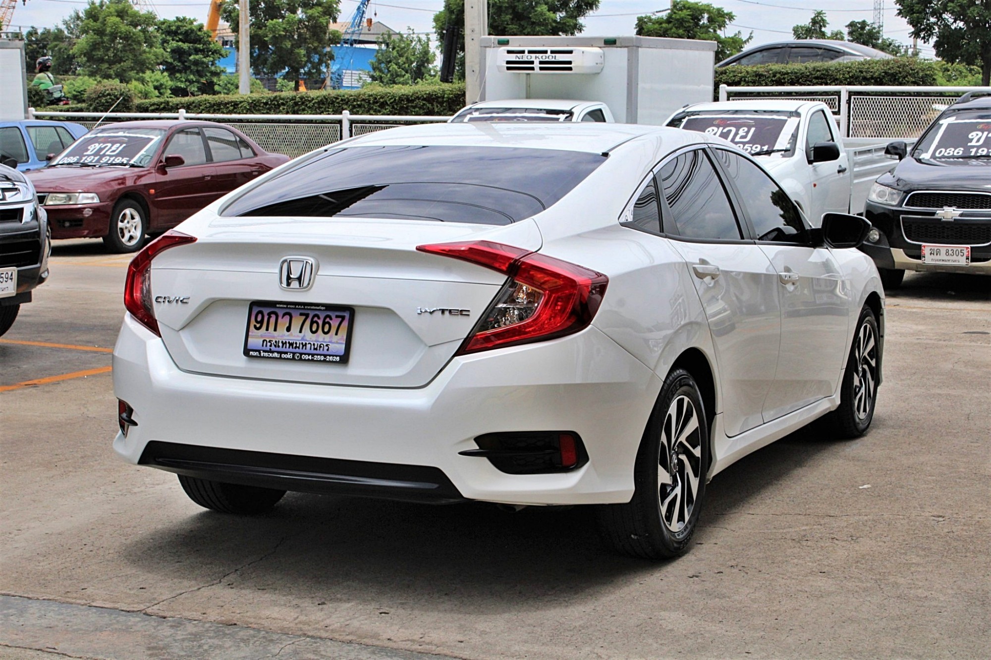 2016 Honda Civic FC 1.8 E i-VTEC AT สีขาว มือเดียวออกห้าง ไม่มีอุบัติเหตุ มีประวัติเข้าศูนย์ ขับดีมาก