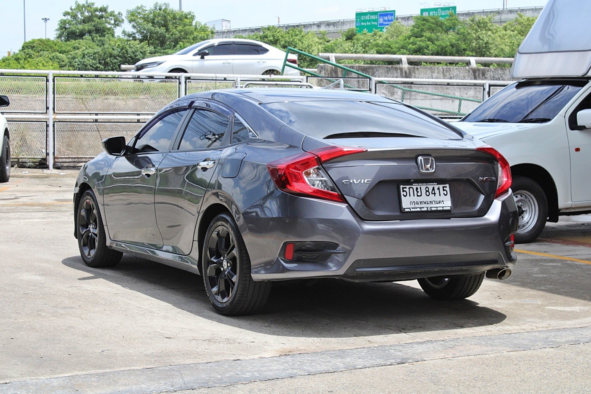 2016 Honda Civic FC 1.8 EL i-VTEC AT สีเทา เกียร์ออโต้ รุ่นท๊อป เดิมมาก ไม่มีชน ขับดีมาก (รูปที่ 8)