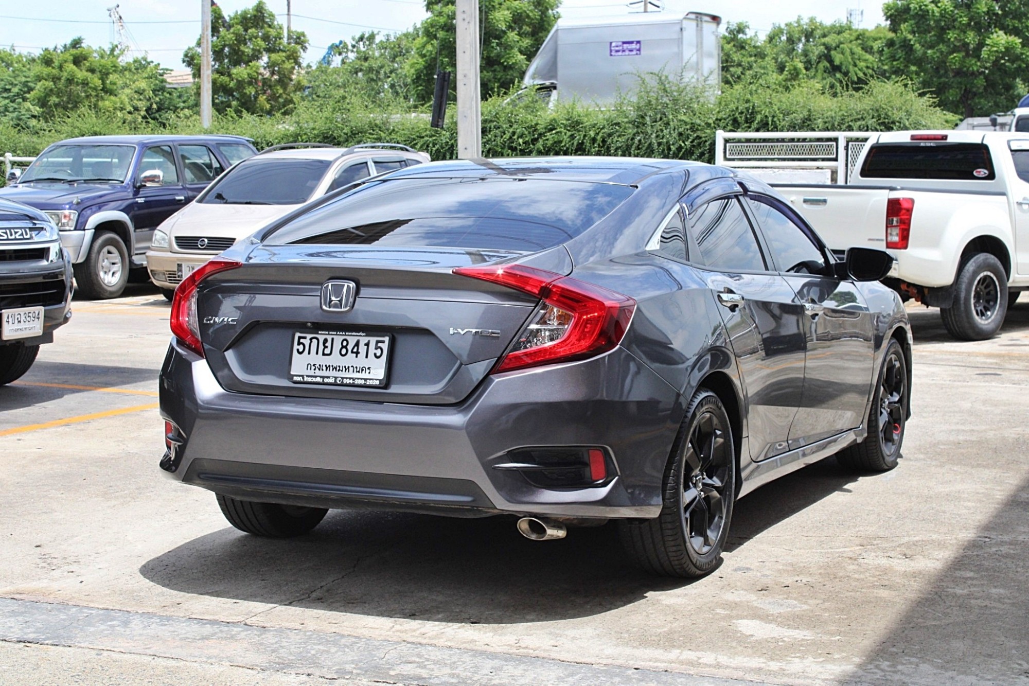 2016 Honda Civic FC 1.8 EL i-VTEC AT สีเทา เกียร์ออโต้ รุ่นท๊อป เดิมมาก ไม่มีชน ขับดีมาก (รูปที่ 12)