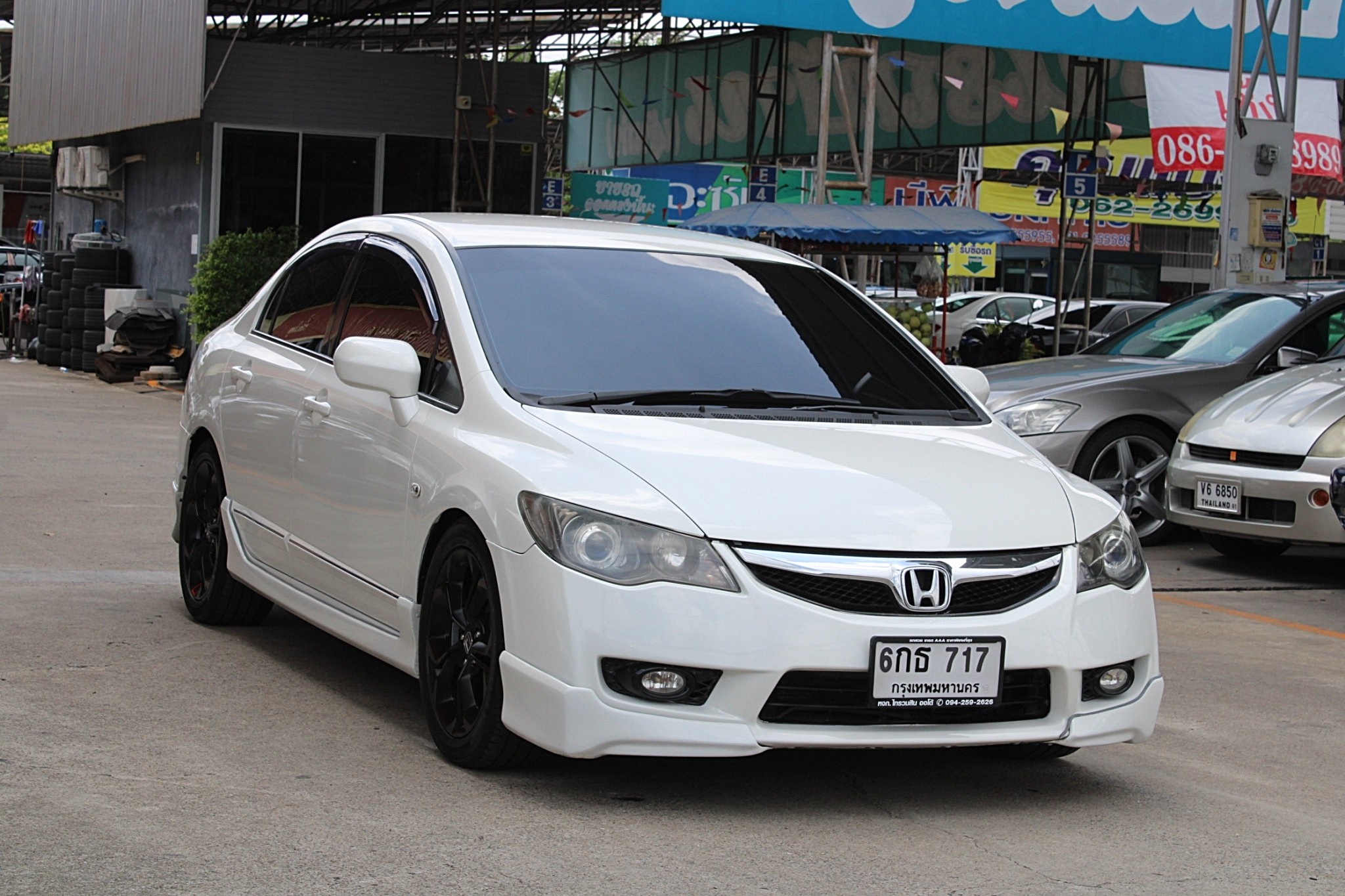 2011 Honda Civic FD 1.8 S i-VTEC AT สีขาว เกียร์ออโต้ พวงมาลัยมัลติฟังชั่น จอDVD ติดแก๊ส LPG แล้ว ประหยัดมาก