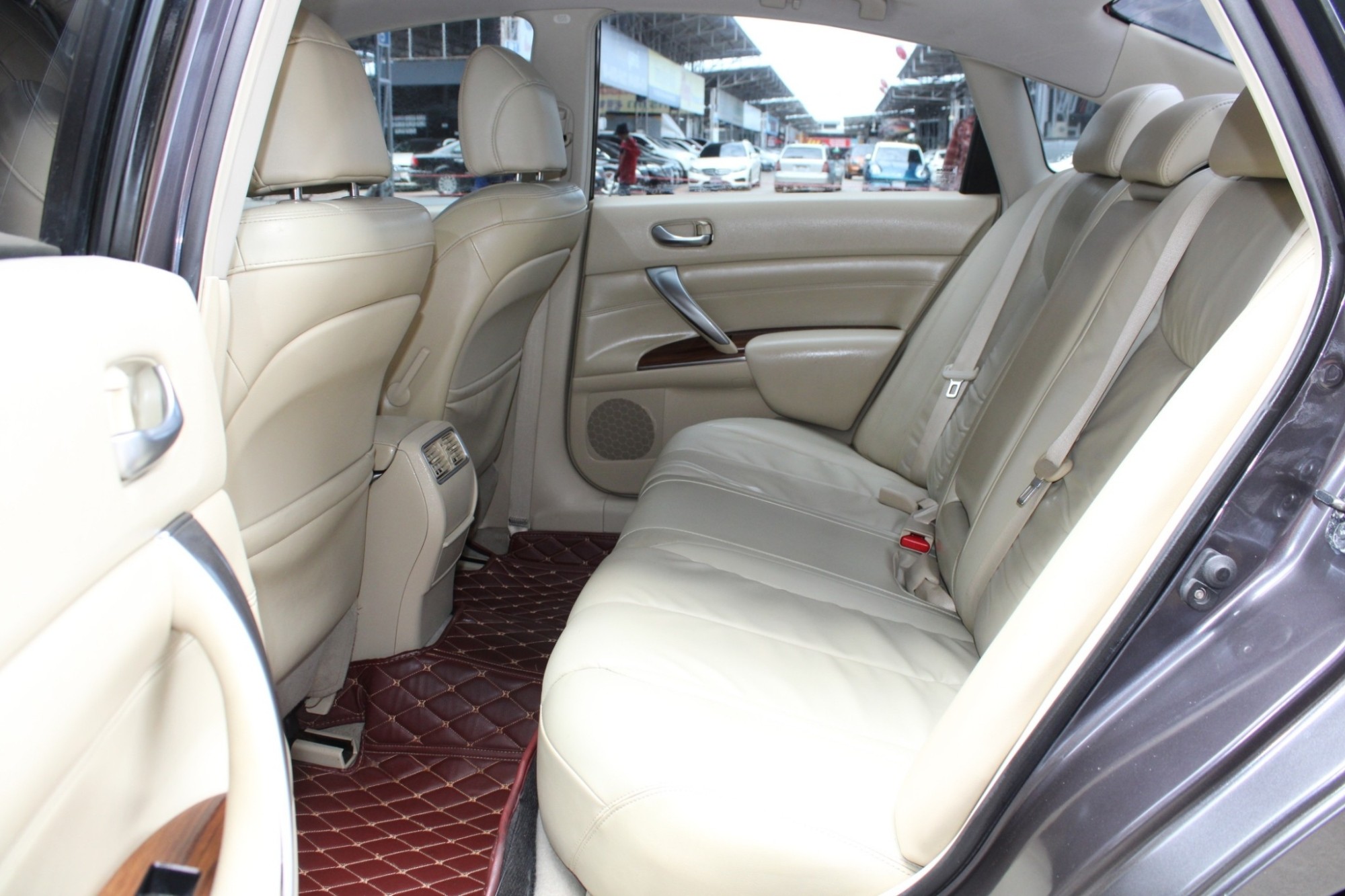 2010 Nissan Teana 2.5 XV 250 V 6 AT สีเทา เกียร์ออโต้ หลังคาซันรูฟ รถสวยมาก ไม่มีอุบัติเหตุ ไม่แก๊ส (รูปที่ 3)