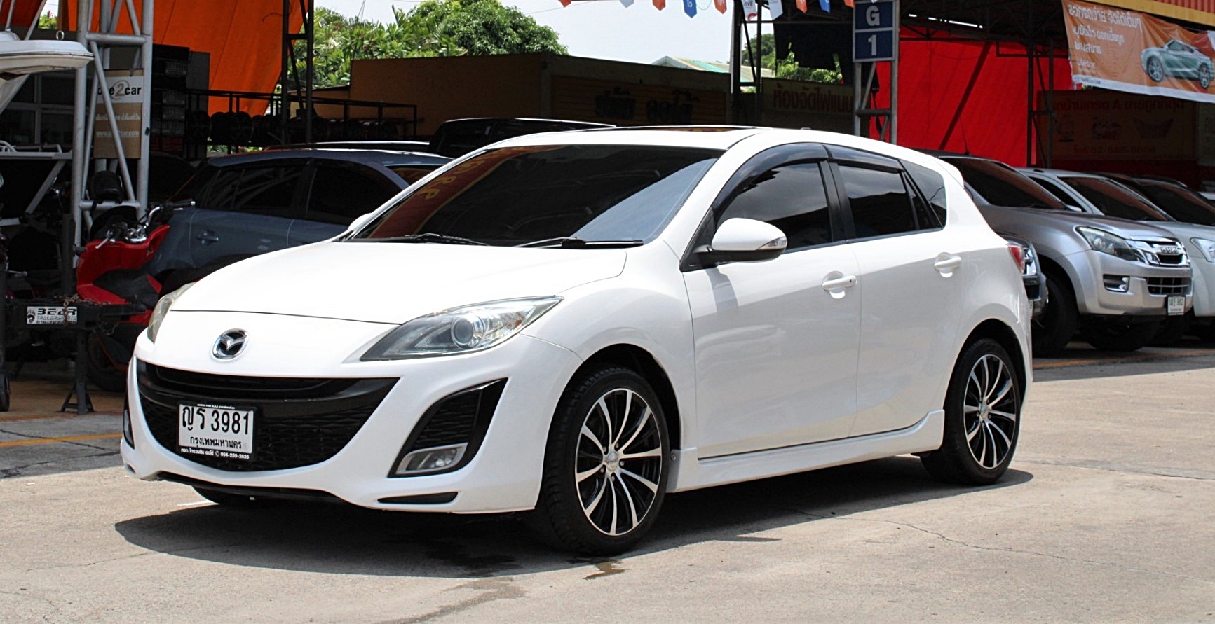 2011 Mazda 3 2.0 Maxx Sports รุ๋นTop AT สีขาว ออโต้ 5 ประตู หลังคาซันรูฟ