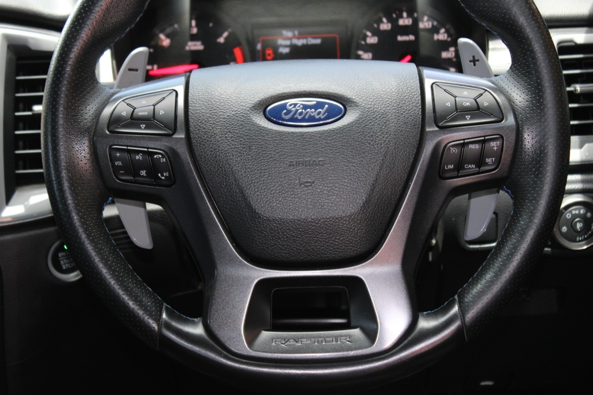 2019 Ford Ranger RAPTOR Diesel 2.0 EcoBlue Bi-Turbo เกียร์อัตโนมัติ 10 จังหวะ สีแดง Race Red แดงดุดันขับมันส์ (รูปที่ 5)