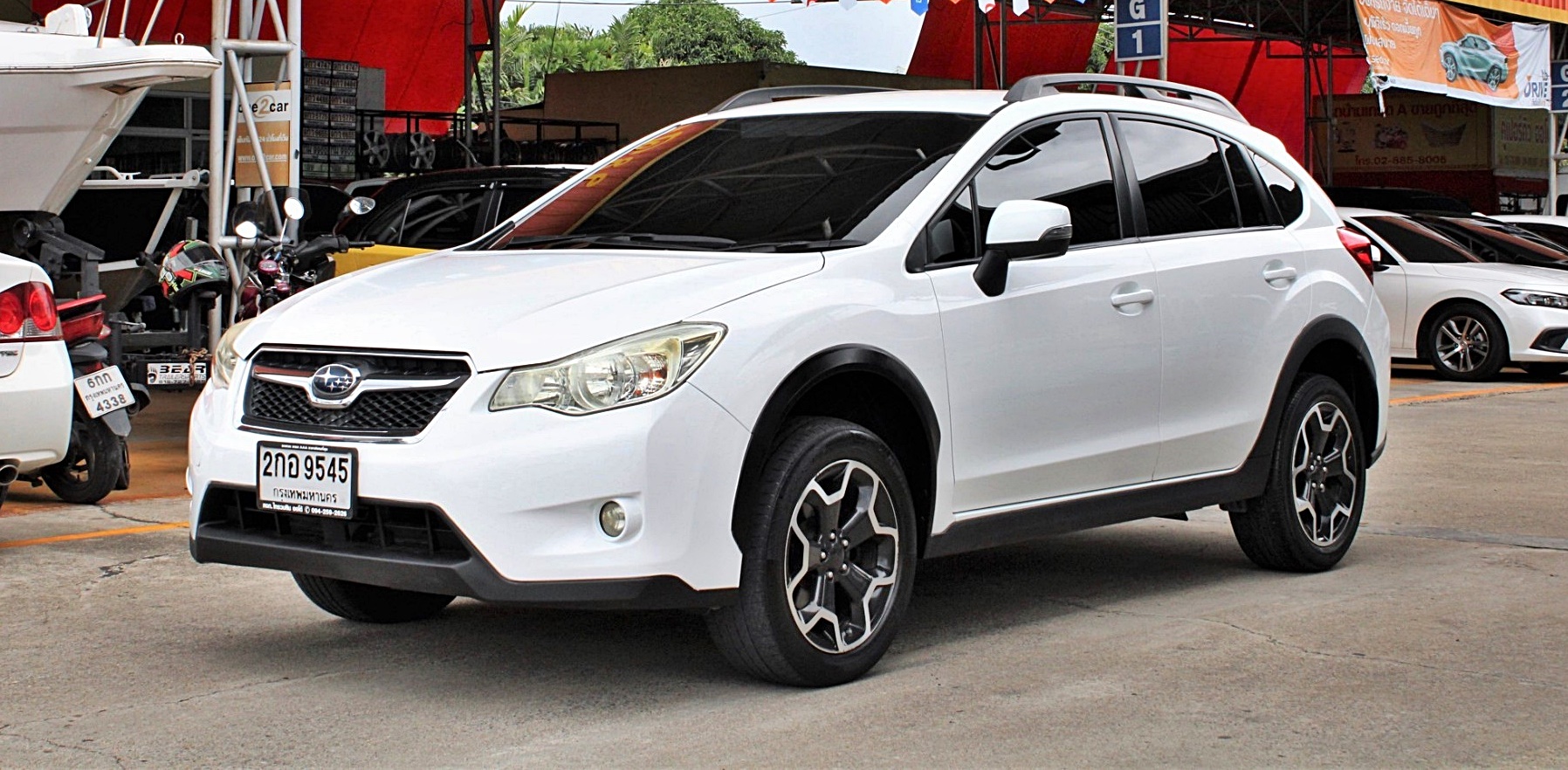 ราคาน่าคบ งบไม่เกิน 400,000 ปี2012 Subaru XV 2.0i-P AWD AT สีขาว เกียร์ออโต้