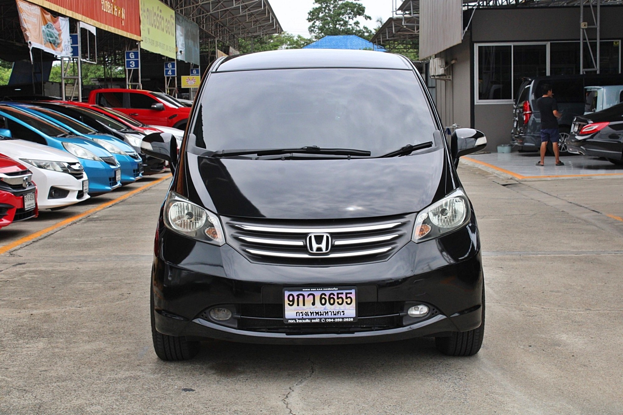 2012 Honda Freed 1.5 EL Wagon AT สีดำ เกียร์ออโต้ รถครอบครัว7ที่นั่ง รถบ้าน ออกห้างมือเดียว รถสวยไม่มีชน มีประวัติเช็คศูนย์ (รูปที่ 2)