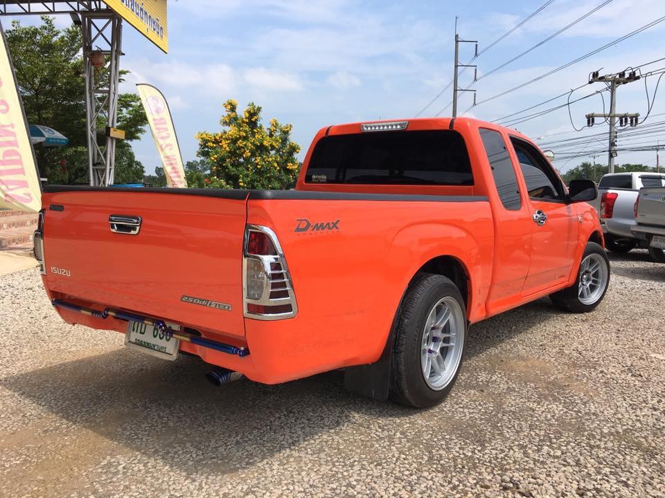 Isuzu D-Max Space Cab ปี 2009 สีส้ม (รูปที่ 9)