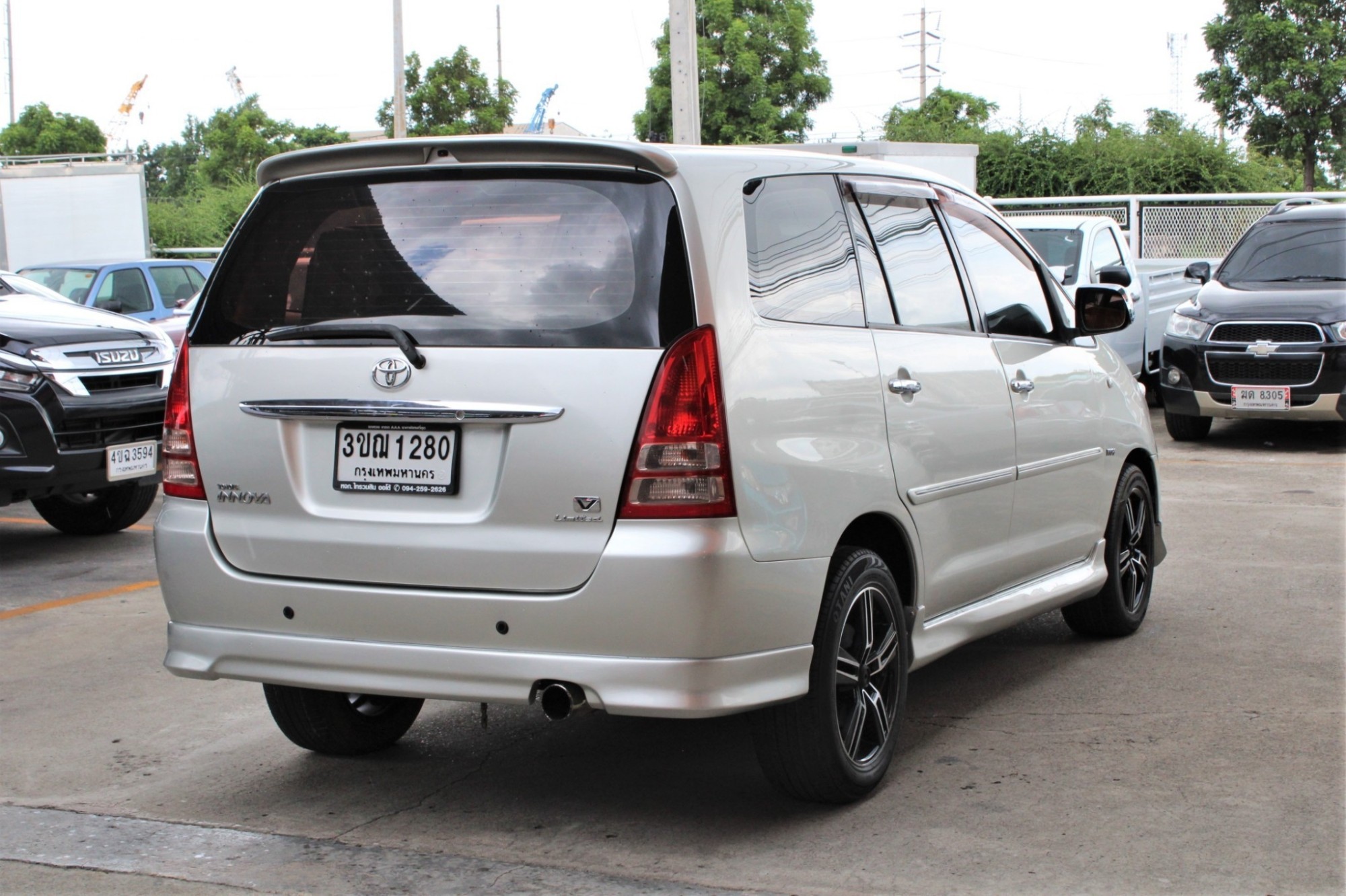 2007 Toyota Innova 2.0 V Wagon AT สีเทา เกียร์ออโต้ airbag abs เบาะหนัง แอร์ดิจิตอล ไม่มีชนหนักตัดต่อหรือจมน้ำ เครื่องดีช่วงล่างดี (รูปที่ 5)