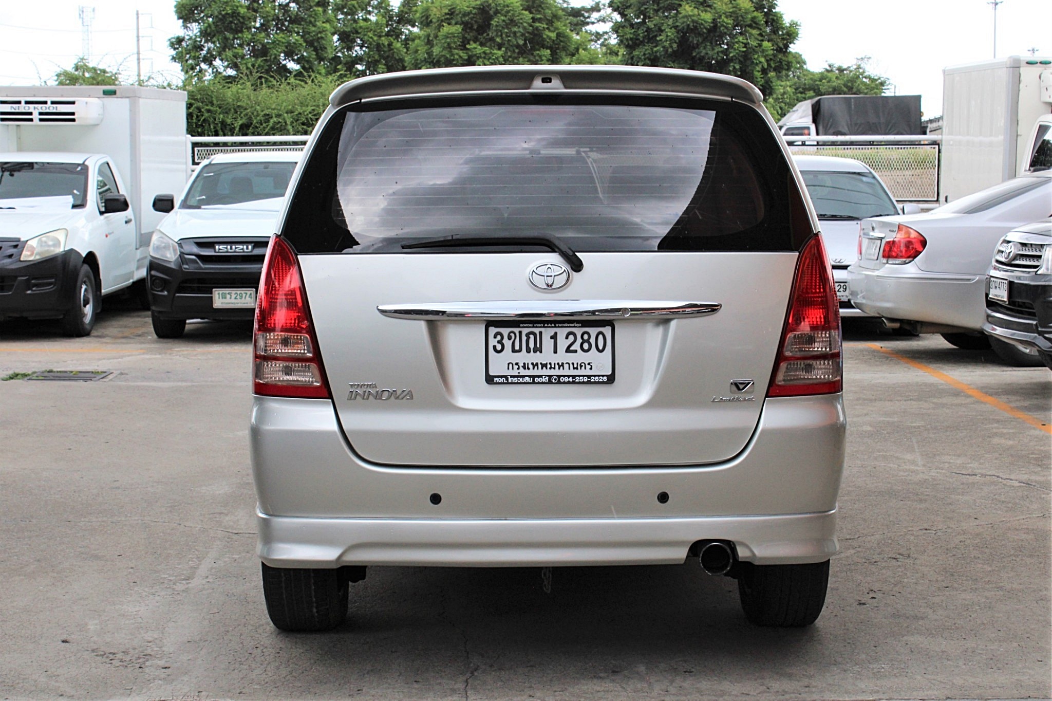2007 Toyota Innova 2.0 V Wagon AT สีเทา เกียร์ออโต้ airbag abs เบาะหนัง แอร์ดิจิตอล ไม่มีชนหนักตัดต่อหรือจมน้ำ เครื่องดีช่วงล่างดี (รูปที่ 7)