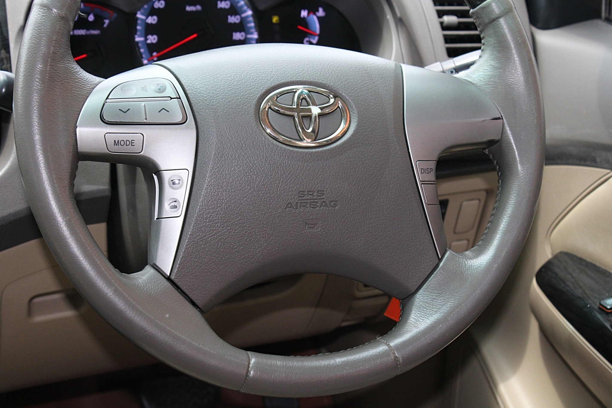 ฟรีดาวน์ 2011 toyota Fortuner 2.7 V 2WD Auto สีบรอนซ์ เกียร์ออโต้ ขับ2 หน้าแชมป์ เบนซินไม่แก๊ส (รูปที่ 14)