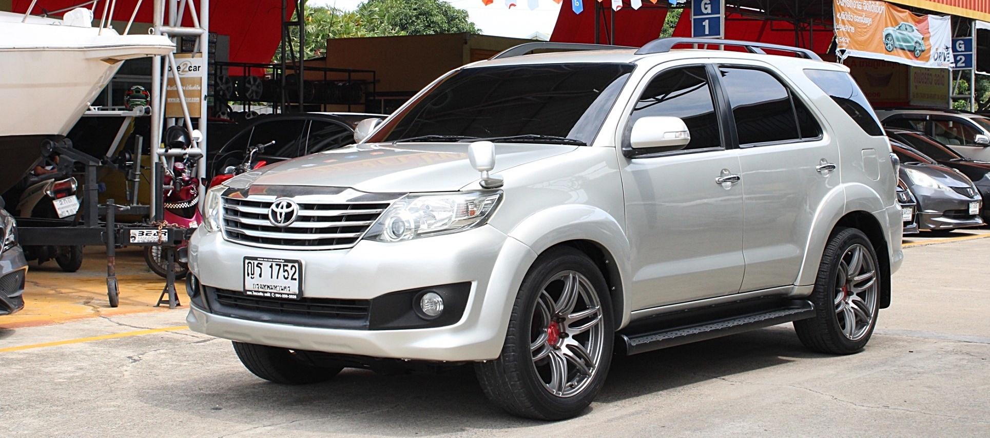ฟรีดาวน์ 2011 toyota Fortuner 2.7 V 2WD Auto สีบรอนซ์ เกียร์ออโต้ ขับ2 หน้าแชมป์ เบนซินไม่แก๊ส (รูปที่ 3)
