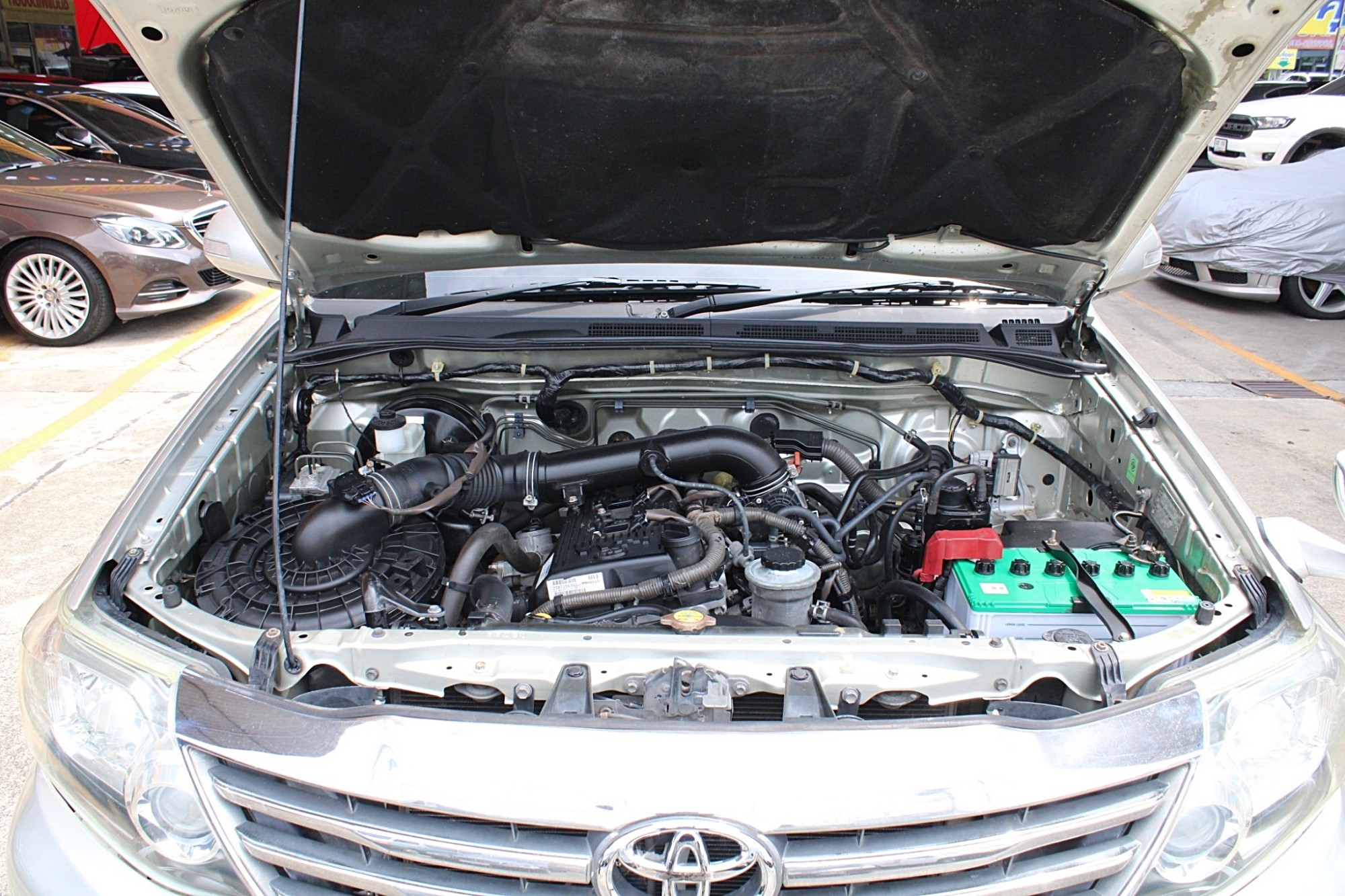ฟรีดาวน์ 2011 toyota Fortuner 2.7 V 2WD Auto สีบรอนซ์ เกียร์ออโต้ ขับ2 หน้าแชมป์ เบนซินไม่แก๊ส (รูปที่ 9)