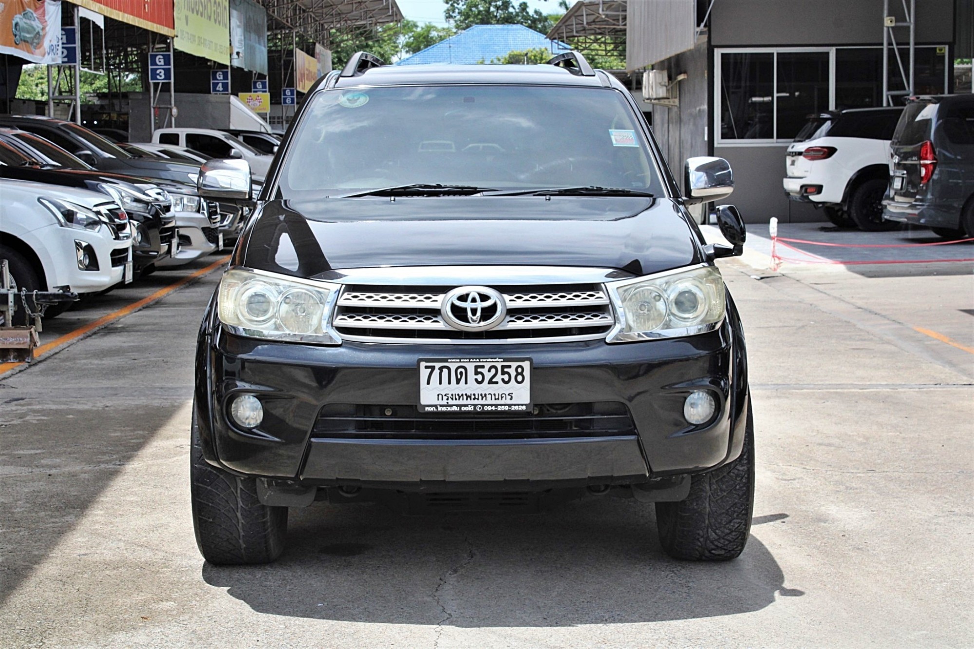 2009 toyota Fortuner 2.7 V 2WD Auto สีดำ รถสวย SUV รถครอบครัว ยอดนิยม หน้าหลังเดิมสภาพสวยประหยัด