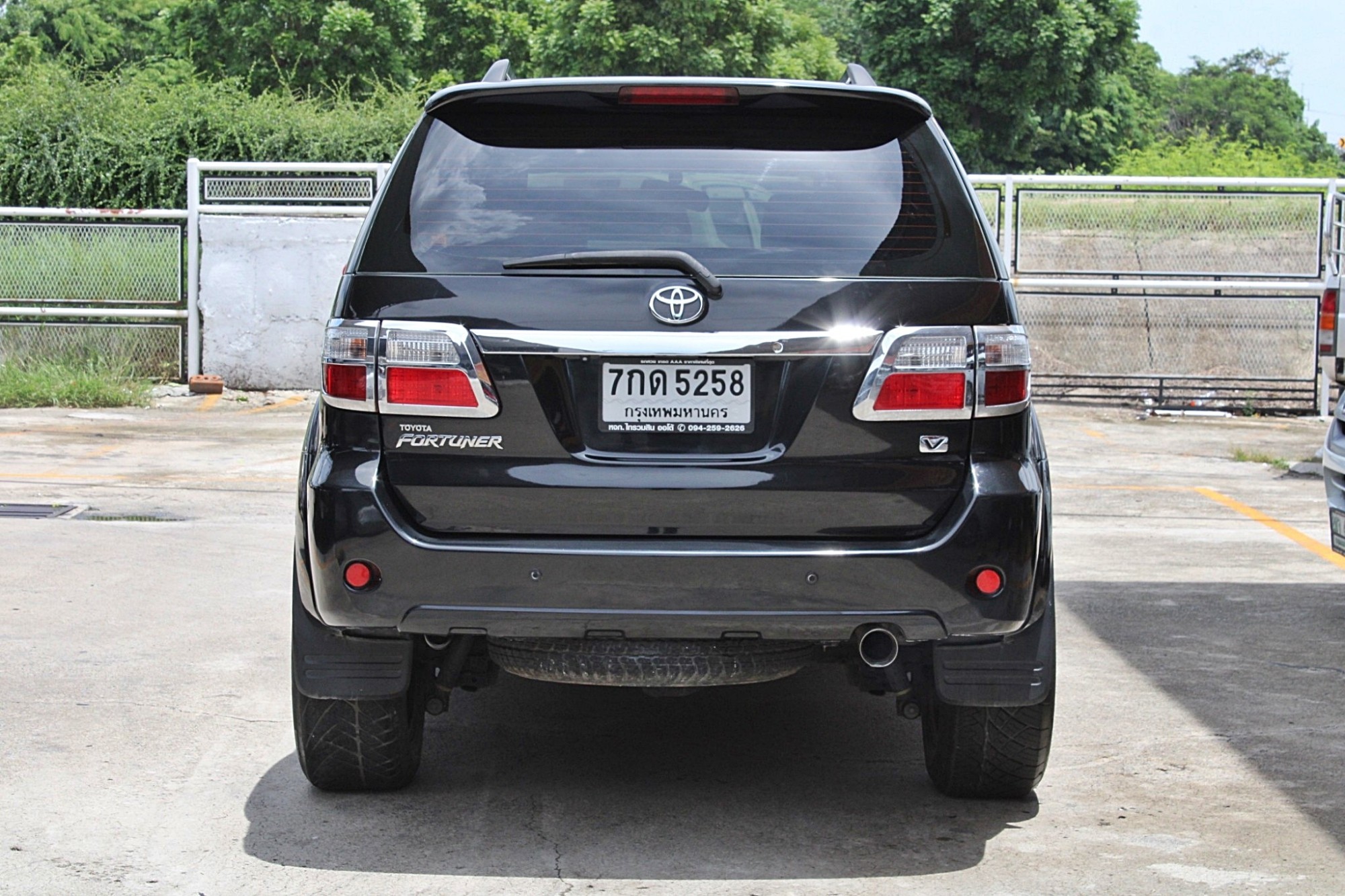 2009 toyota Fortuner 2.7 V 2WD Auto สีดำ รถสวย SUV รถครอบครัว ยอดนิยม หน้าหลังเดิมสภาพสวยประหยัด