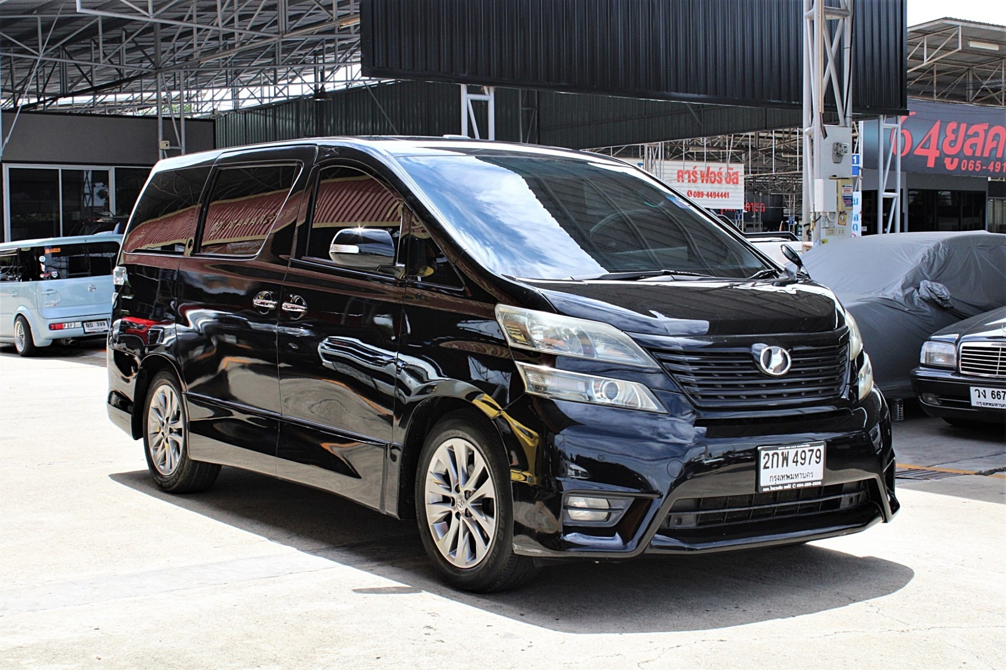 2011 Toyota VELLFIRE 2.4 V Auto CVT สีดำ รุ่นท๊อปสุด มือแรกออกห้าง ไม่เคยมีอุบัติเหตุ ไม่เคยแก๊ส สวยมากๆ (รูปที่ 3)
