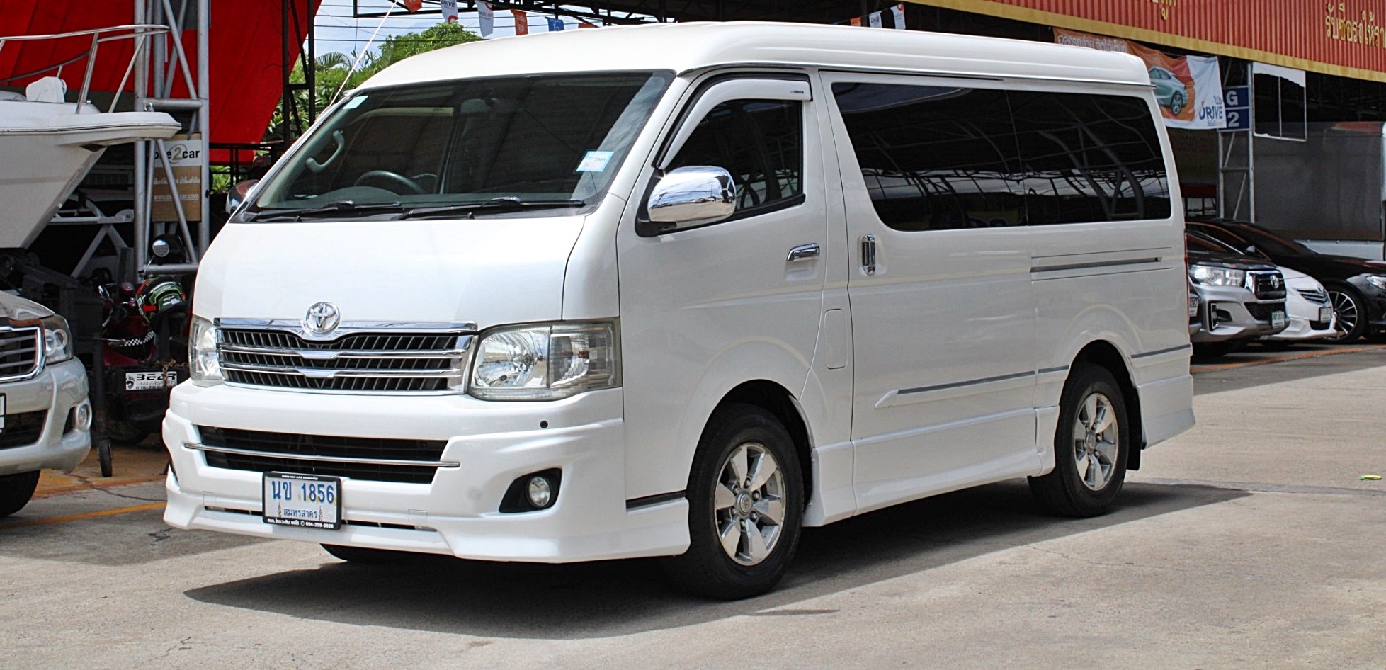 จัดไฟแนนท์เอาไปทำป้ายเหลืองได้เลยครับ 2014 Toyota Ventury 2.7 V AT สีขาว เครื่องเบนซินเกียร์ออโต้ (รูปที่ 2)