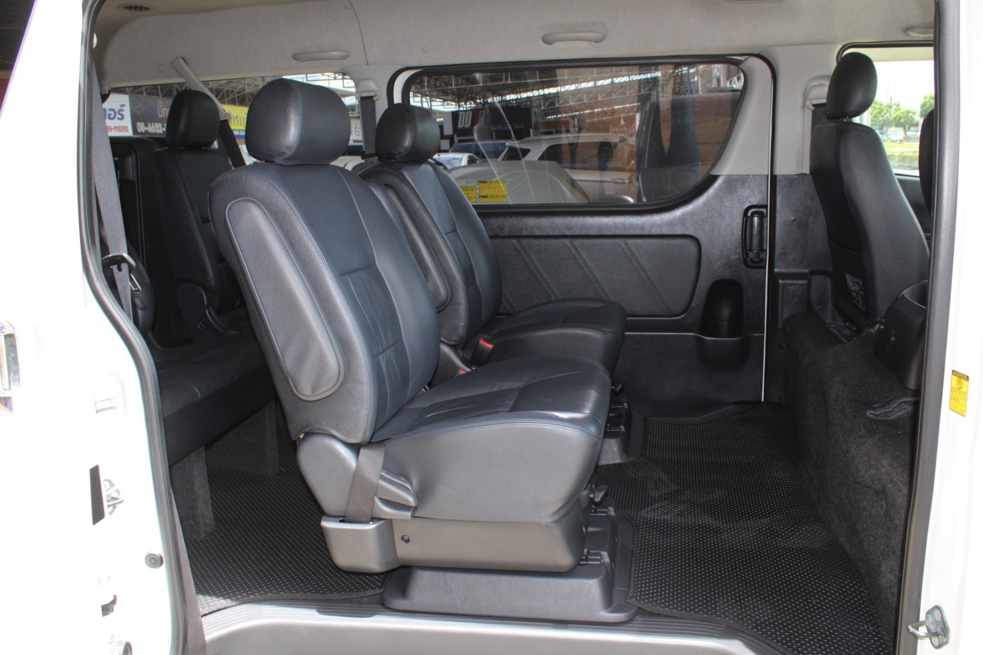 จัดไฟแนนท์เอาไปทำป้ายเหลืองได้เลยครับ 2014 Toyota Ventury 2.7 V AT สีขาว เครื่องเบนซินเกียร์ออโต้ (รูปที่ 5)