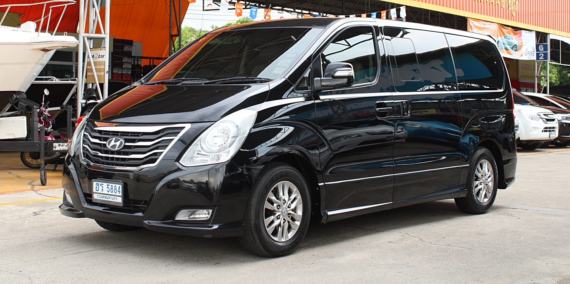 2014 Hyundai H-1 Minor Change 2.5 Deluxe เครื่องA2 AT สีดำ เกียร์ออโต้ทิปโทนิก รุ่นTop ดีเซลสุดประหยัดรถบ้านมือเดียวออกห้าง เบาะเดิมครบ สีเดิมทุกชิ้น (รูปที่ 11)