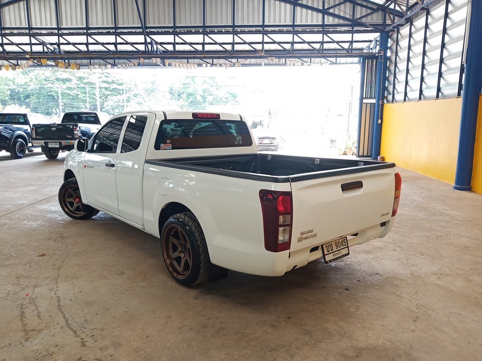 Isuzu D-Max Space Cab ปี 2018 สีขาว (รูปที่ 4)