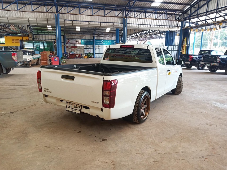 Isuzu D-Max Space Cab ปี 2018 สีขาว (รูปที่ 6)