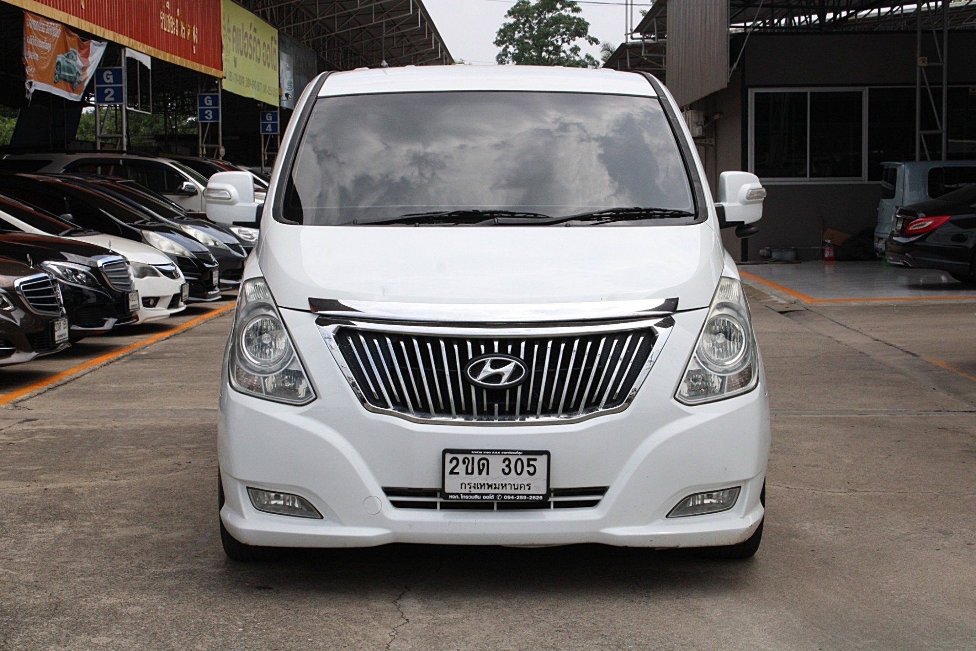 2012 Hyundai Grand Starex 2.5 VIP Wagon AT สีขาว เกียร์อัตโนมัติ 5 สปีด ทิปโทนิก เครื่องยนต์เทอร์โบดีเซล 175 Hp สุดประหยัด ภายในแต่งvip (รูปที่ 16)
