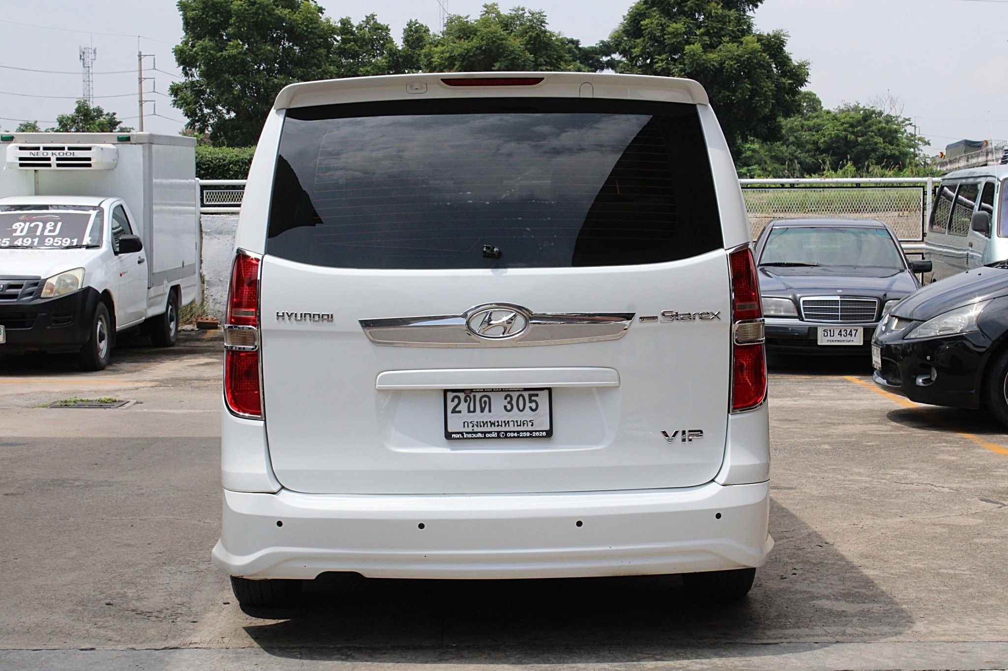 2012 Hyundai Grand Starex 2.5 VIP Wagon AT สีขาว เกียร์อัตโนมัติ 5 สปีด ทิปโทนิก เครื่องยนต์เทอร์โบดีเซล 175 Hp สุดประหยัด ภายในแต่งvip (รูปที่ 12)