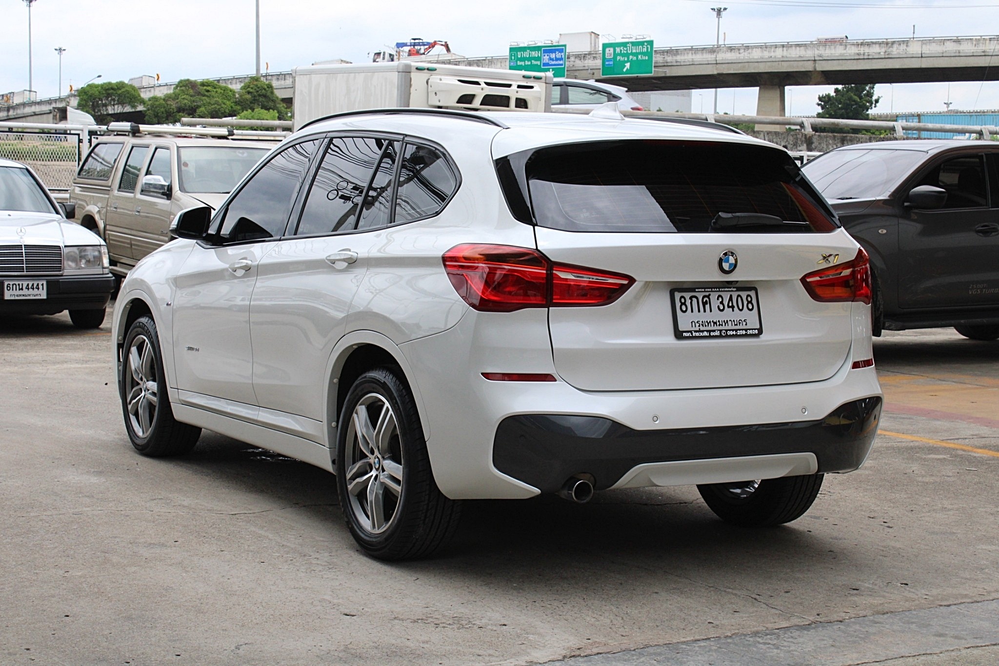 จัดได้1.1M ปี2017 BMW X1 2.0 TwinPower Turbo F48 sDrive18d M Sport รุ่นท๊อปสุด เครื่องดีเซล AT สีขาว เกียร์อัตโนมัติ 8 จังหวะ Steptronic Sport พร้อม P (รูปที่ 4)