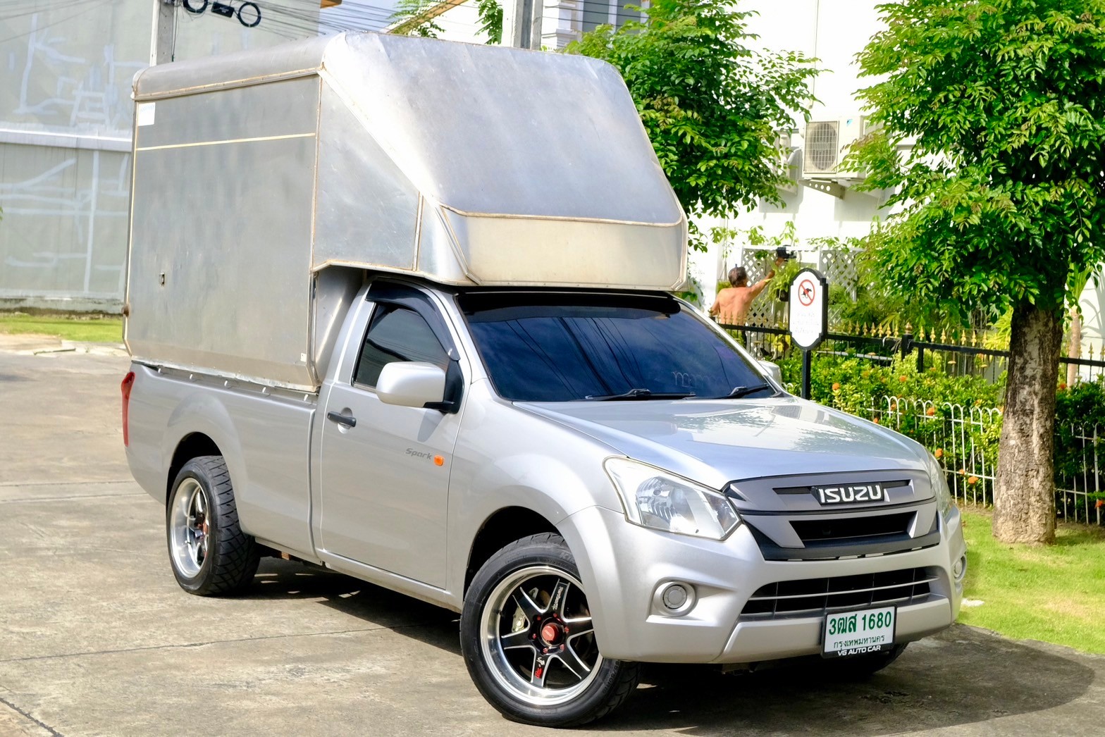 🔥รุ่นรถ : Isuzu Dmax 1.9 Spark (ตอนเดียว) เครื่องยนต์: ดีเซล เกียร์:MT ปี: 2018 สี:เทา ไมล์: 18x,xxx กม.
